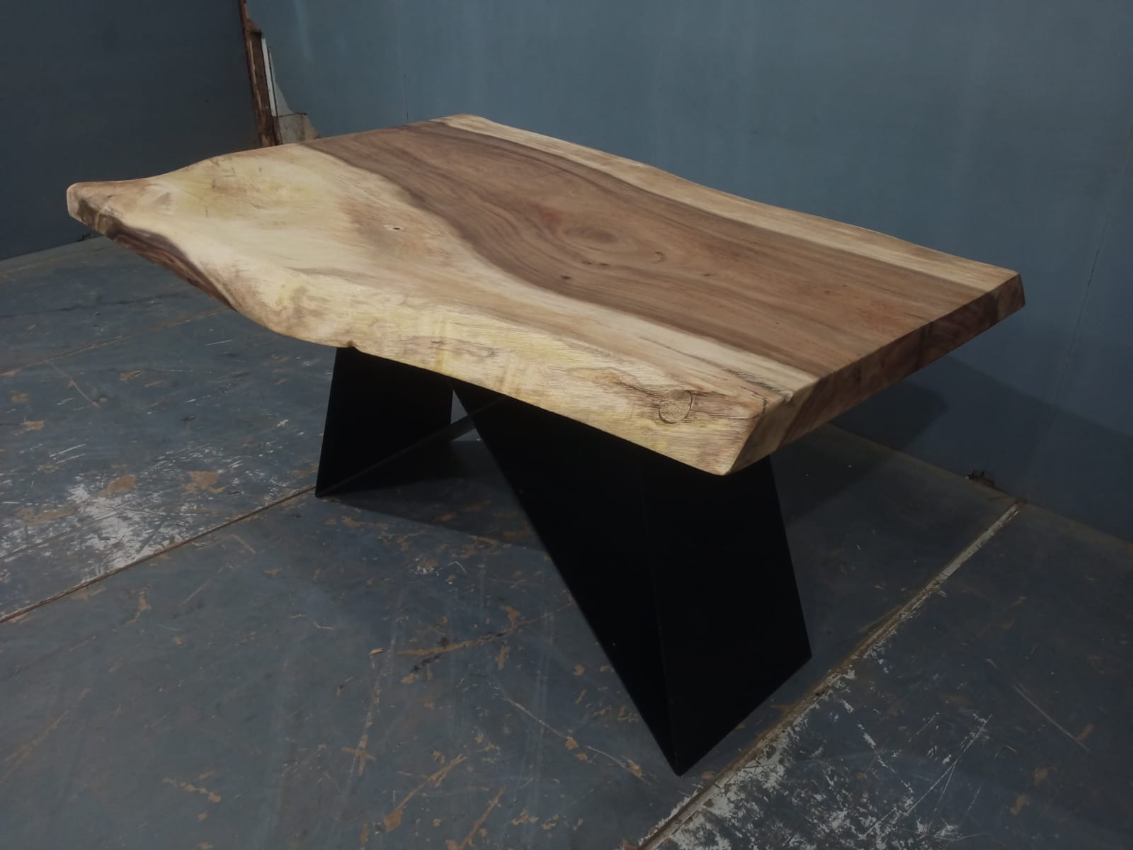 Live Edge Tables
