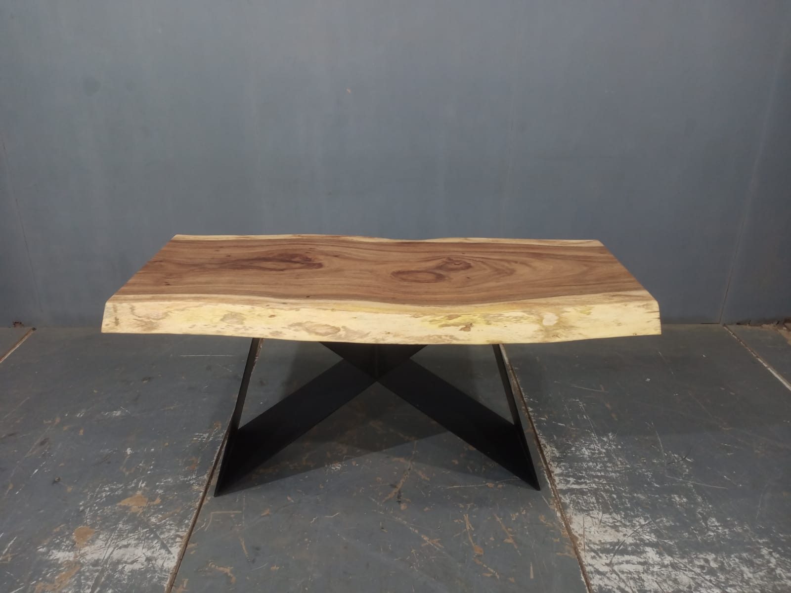 LIVE EDGE TABLES