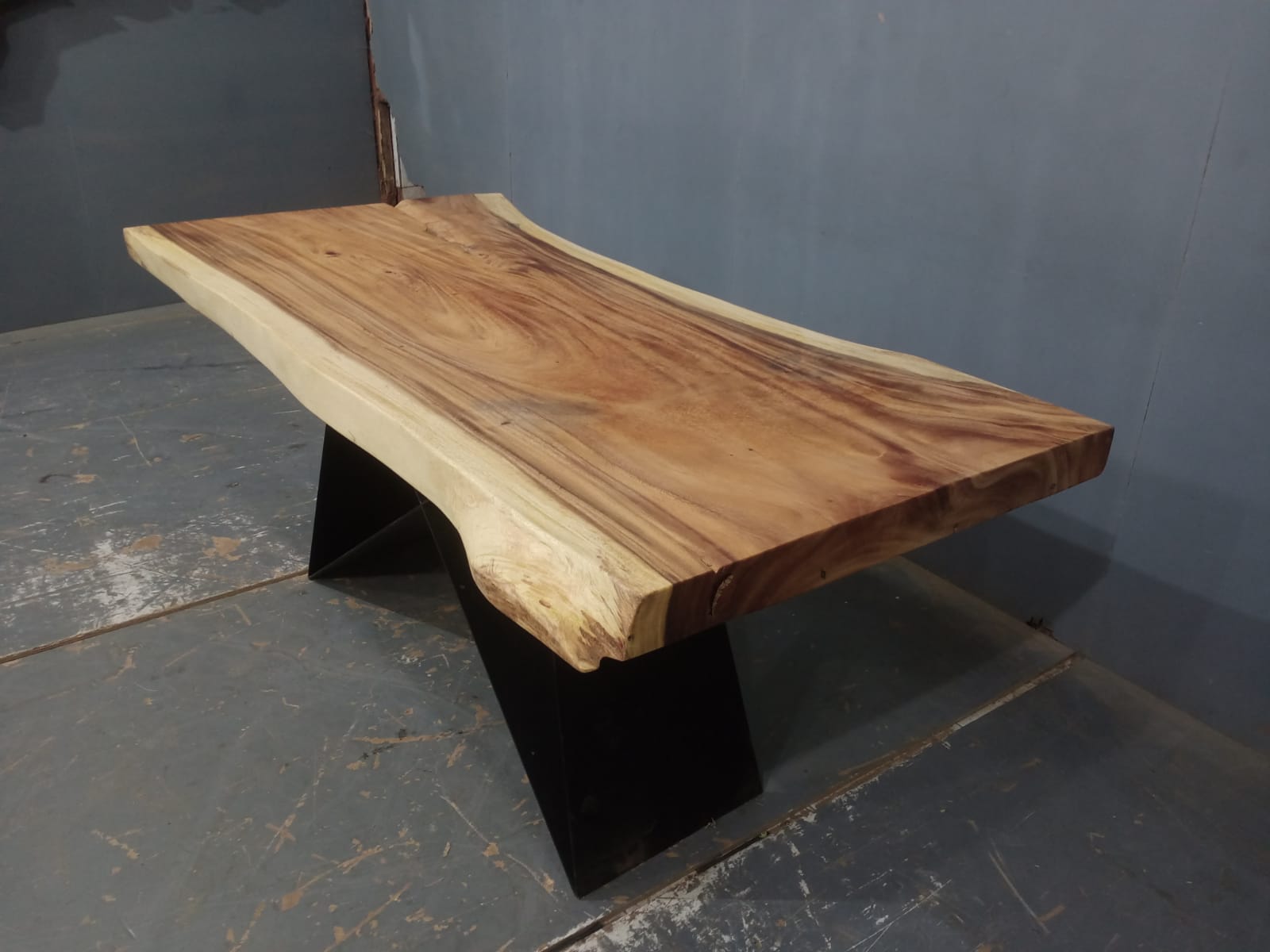 Live Edge Tables