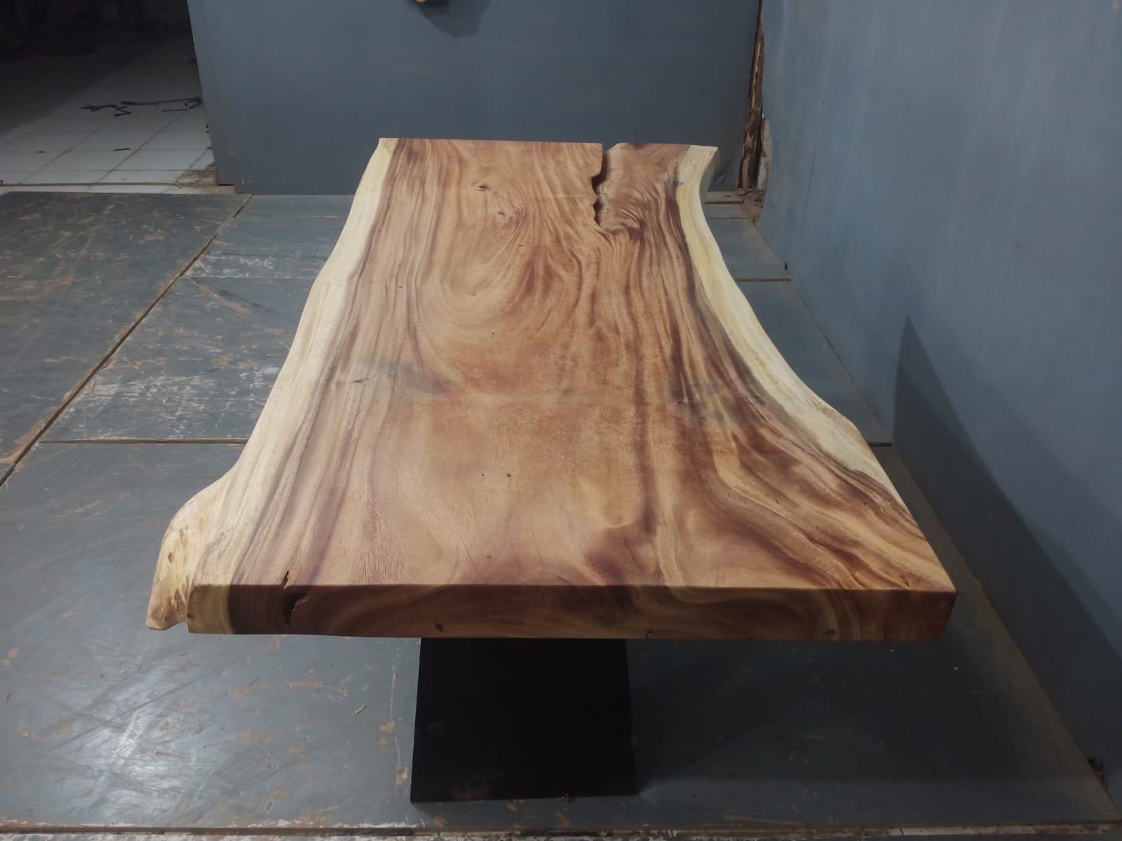 Live Edge Tables