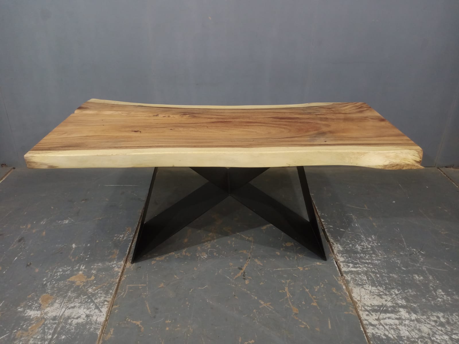 LIVE EDGE TABLES