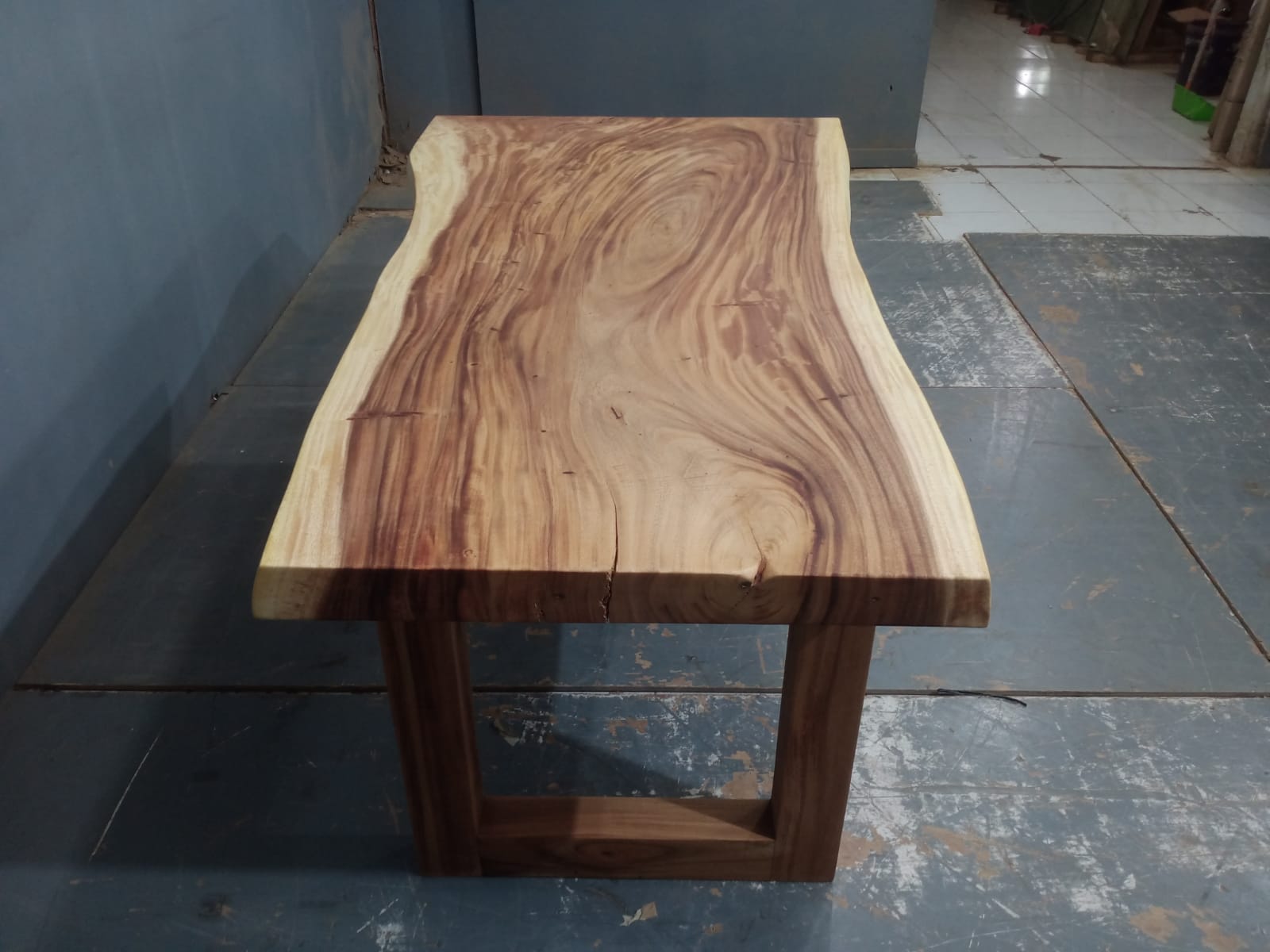 Live Edge Tables