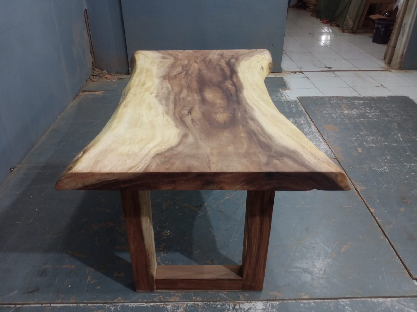 Live Edge Tables
