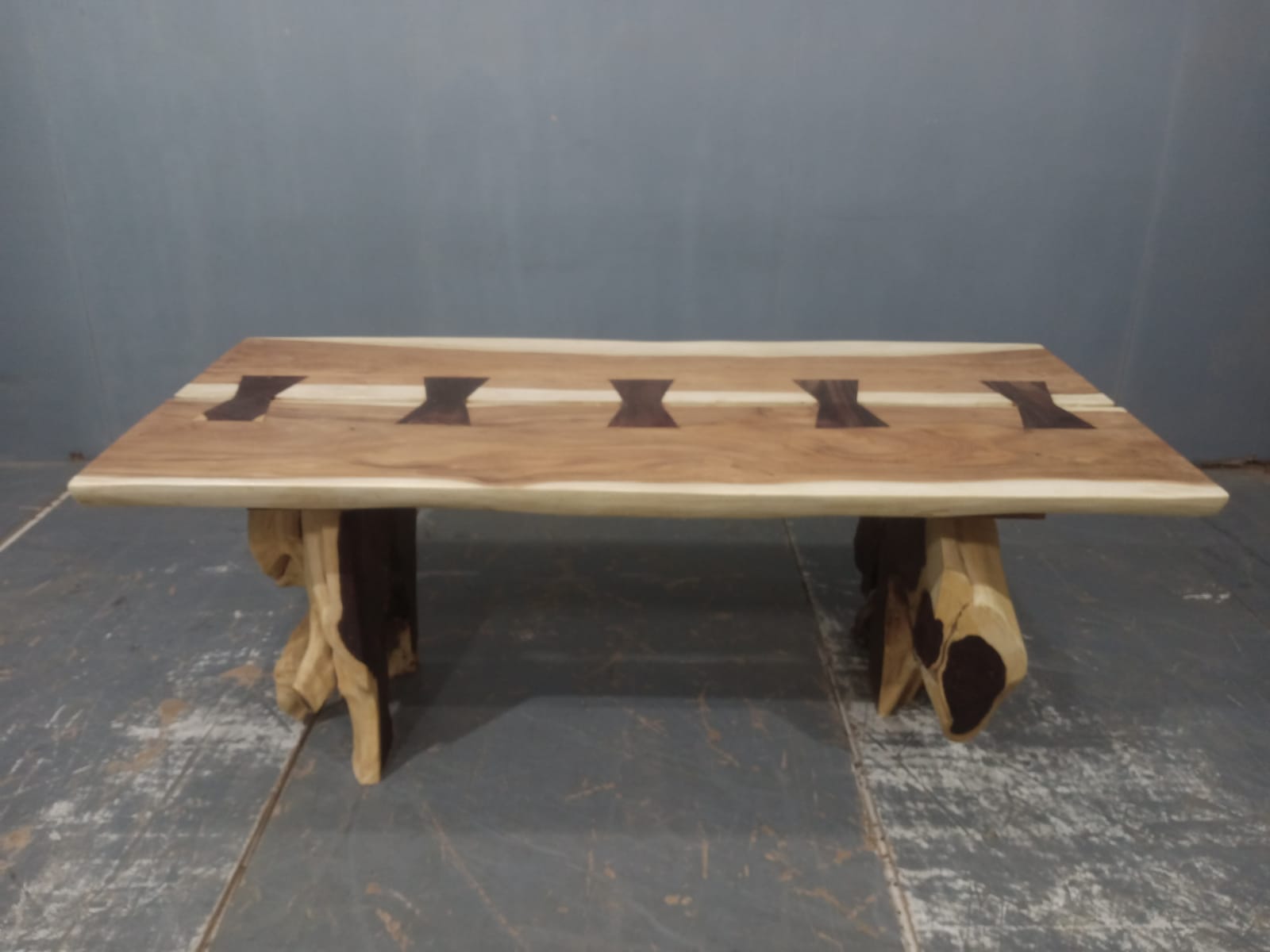 LIVE EDGE TABLES