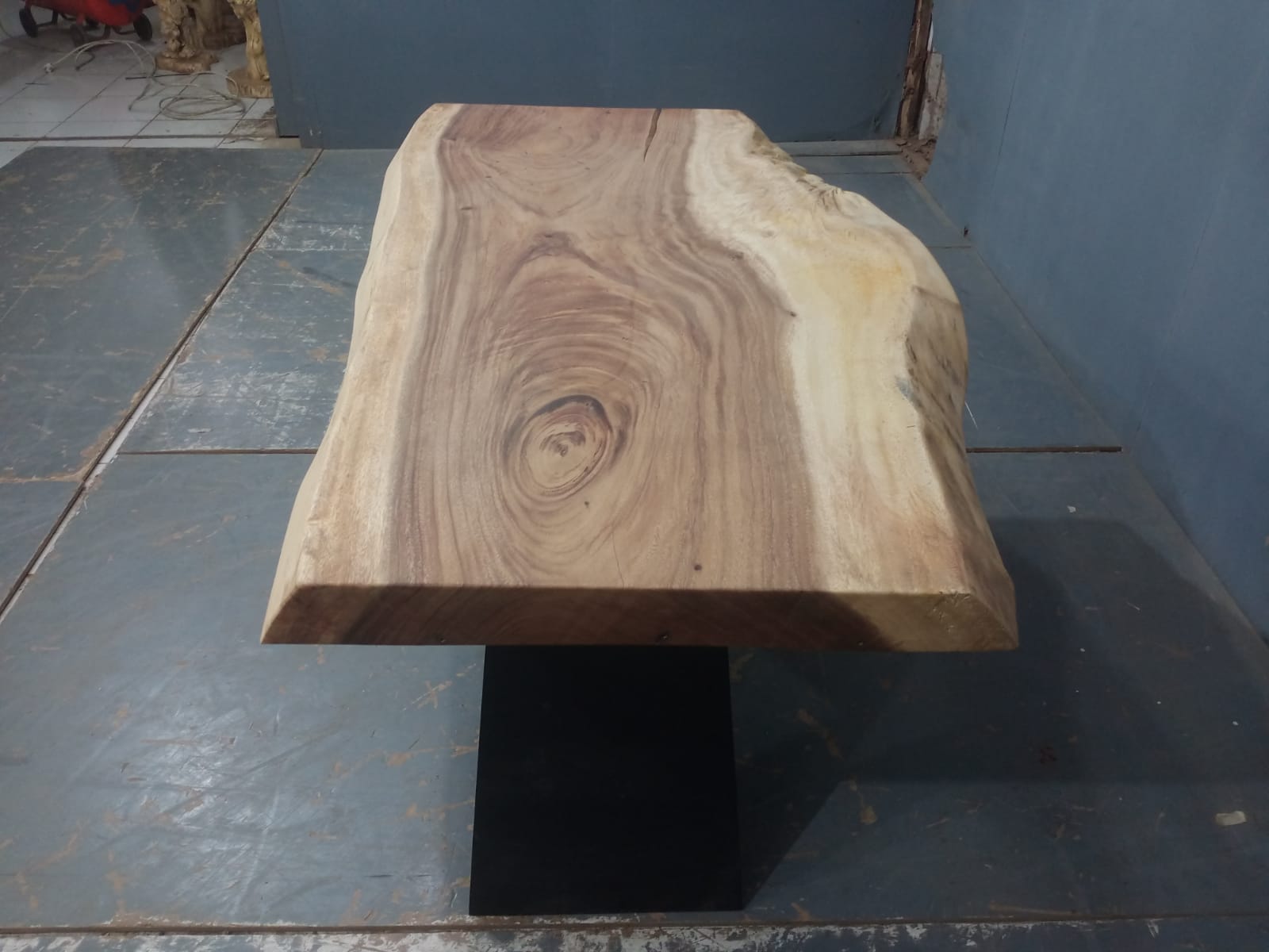 Live Edge Tables