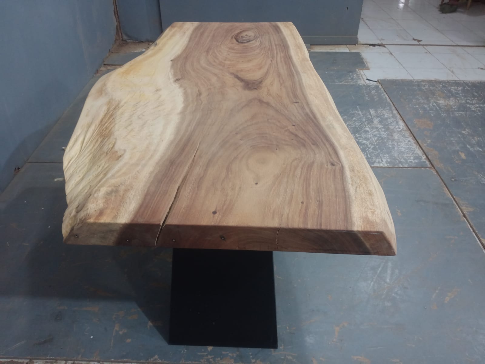 Live Edge Tables