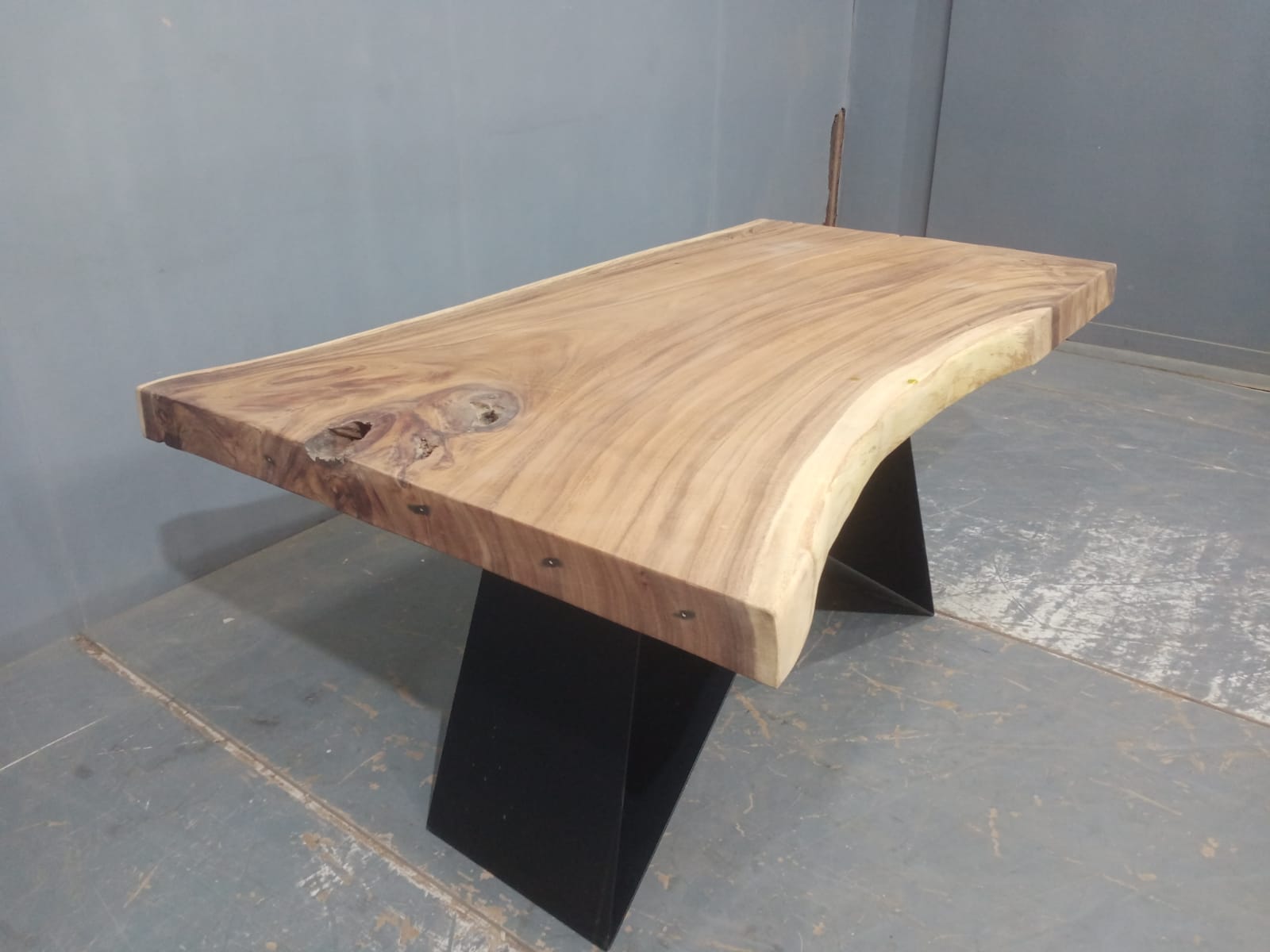 Live Edge Tables