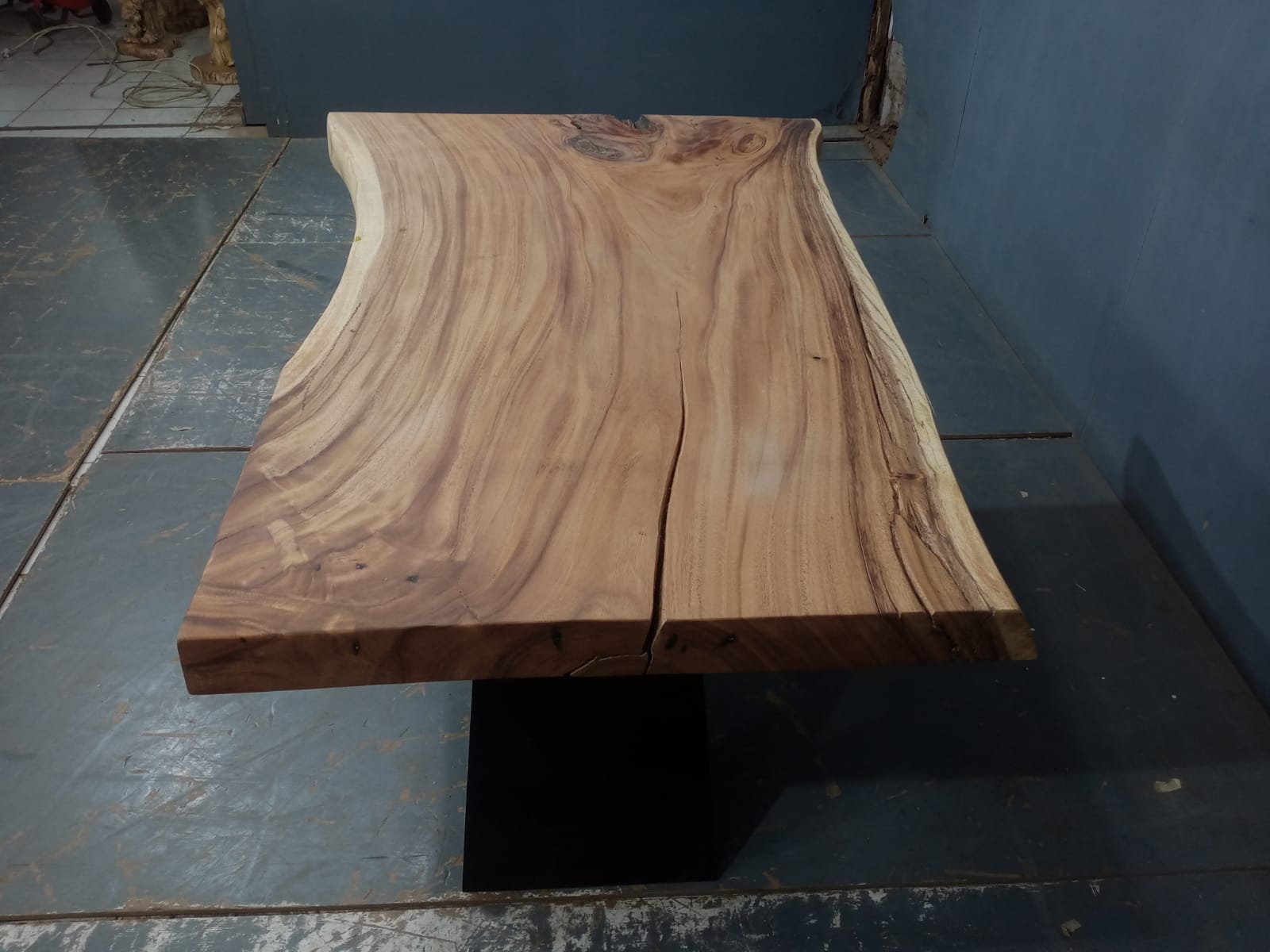 Live Edge Tables