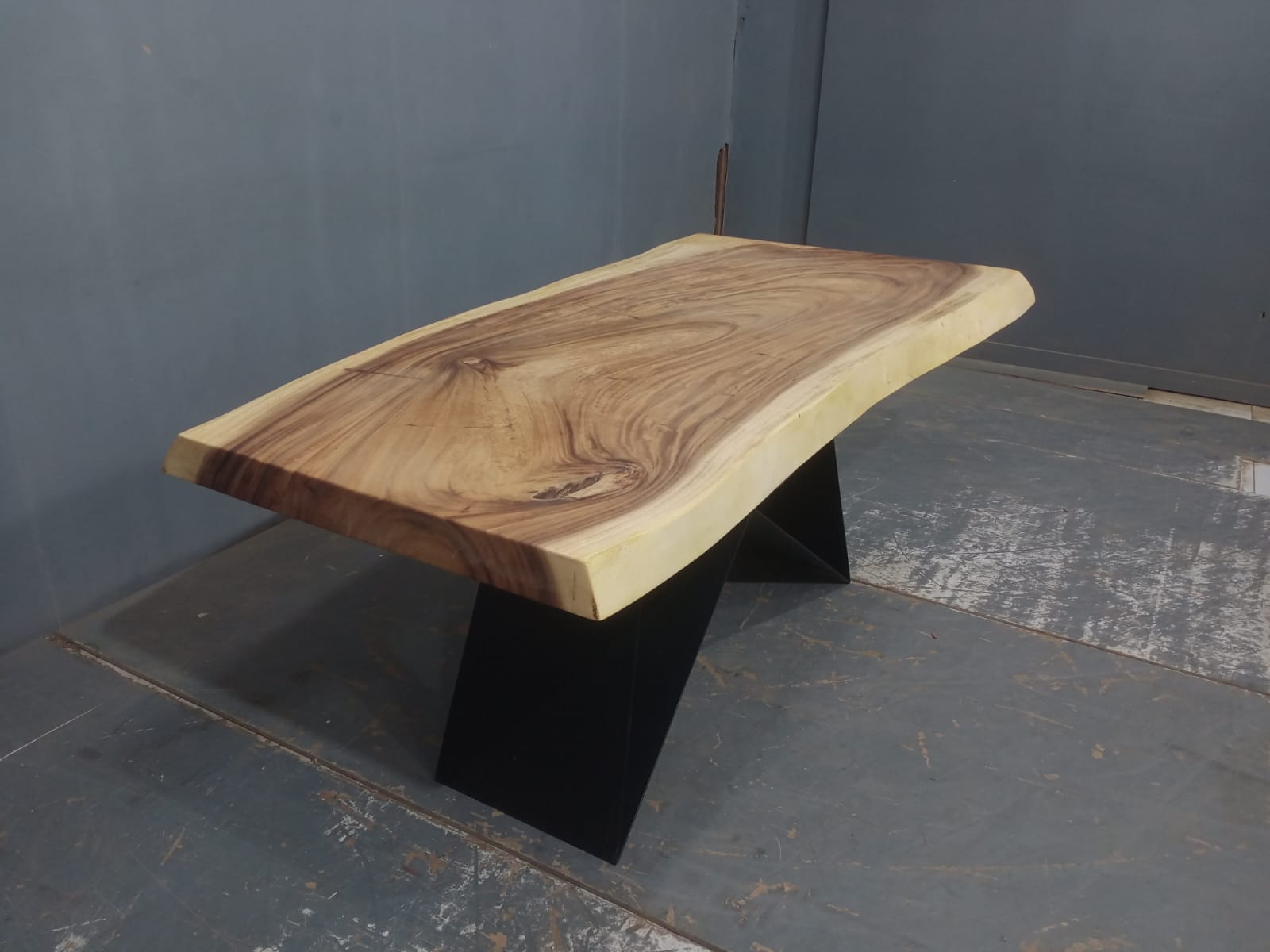 Live Edge Tables