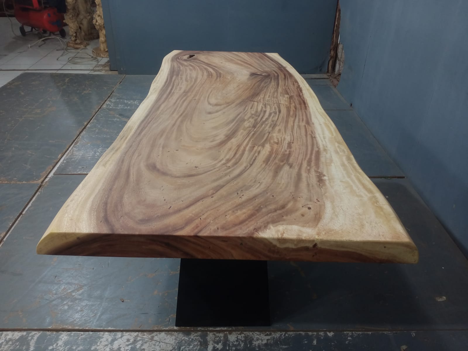 Live Edge Tables