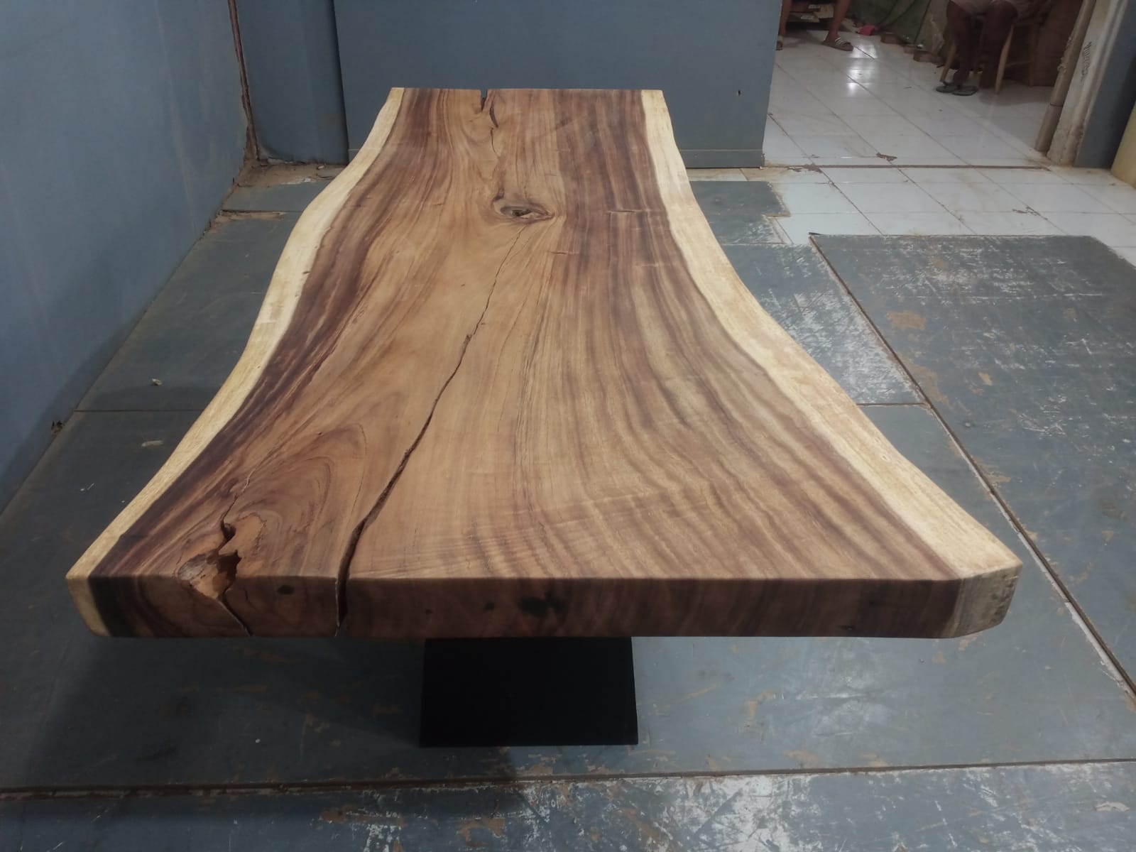 Live Edge Tables