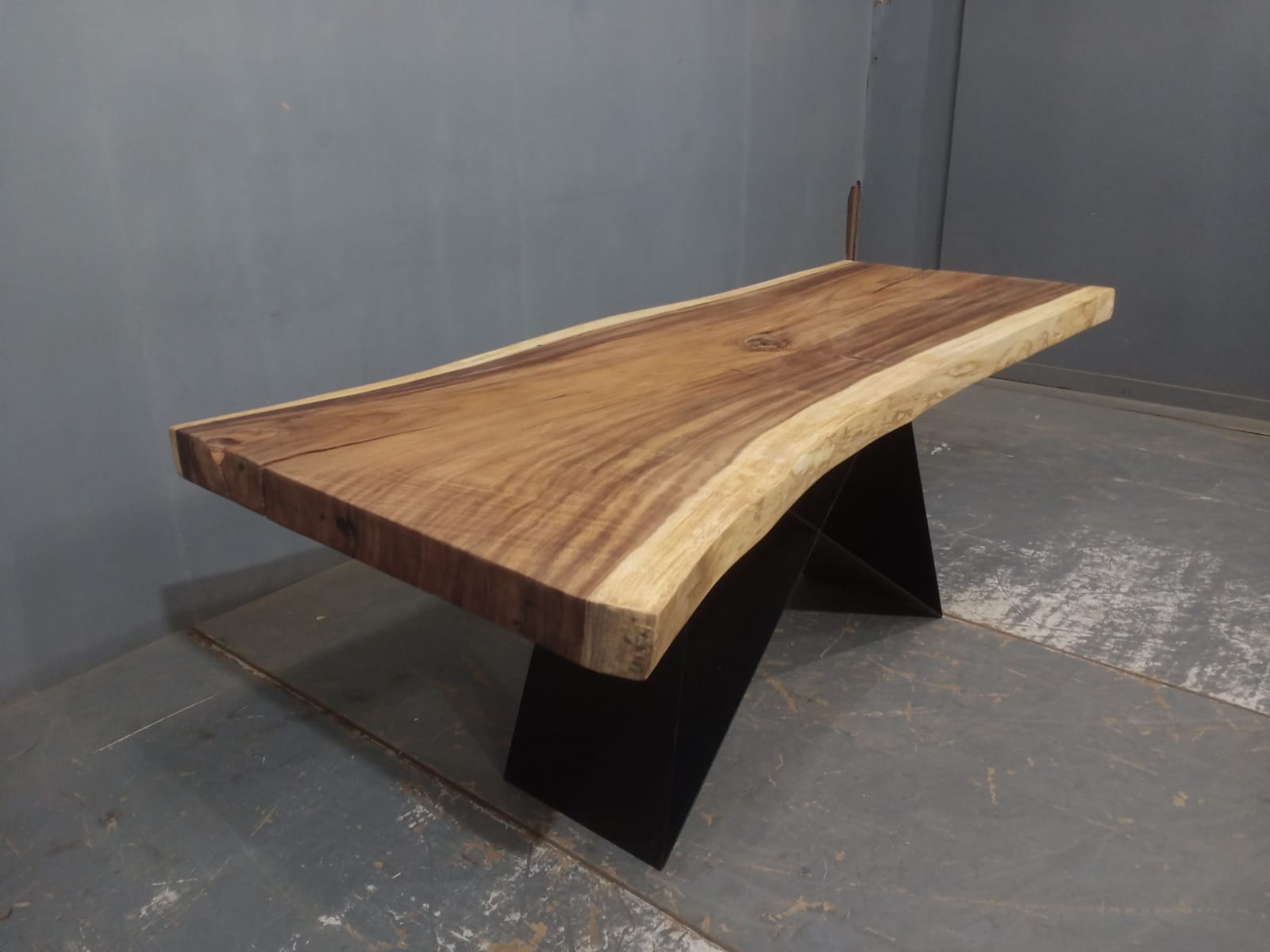 Live Edge Tables