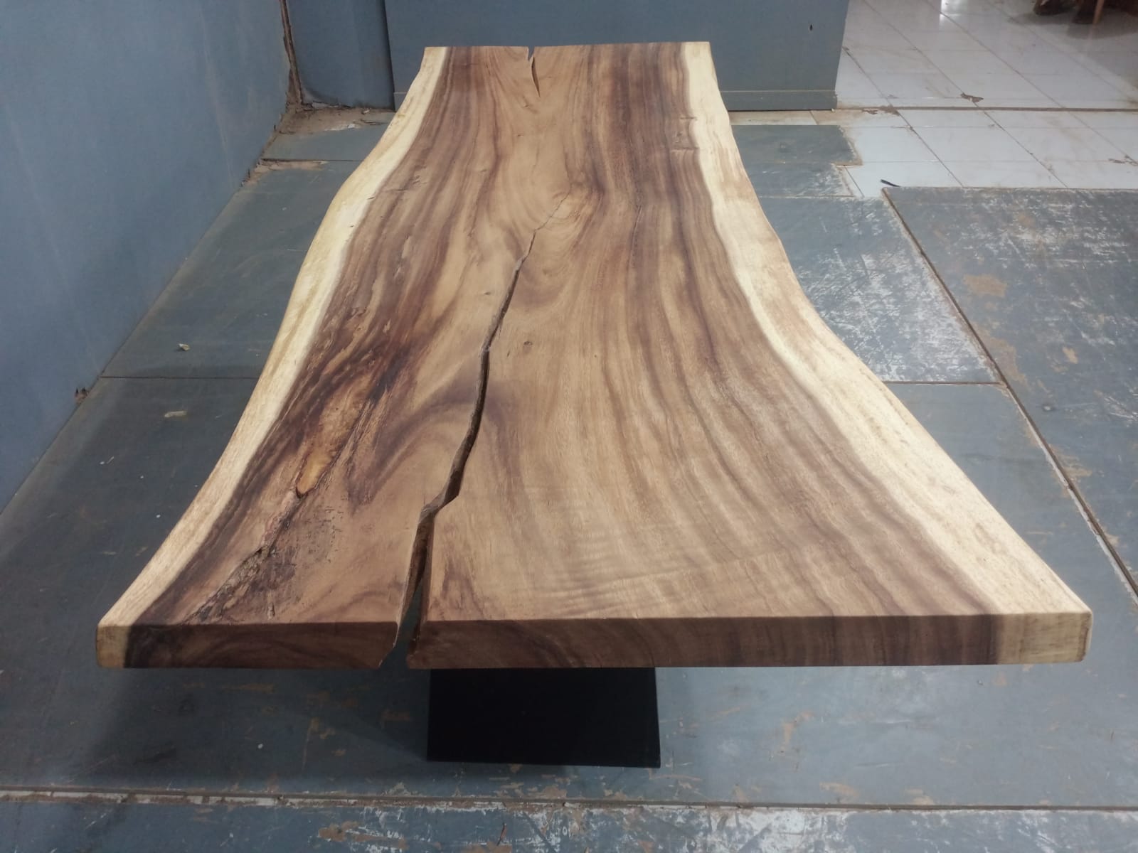 Live Edge Tables