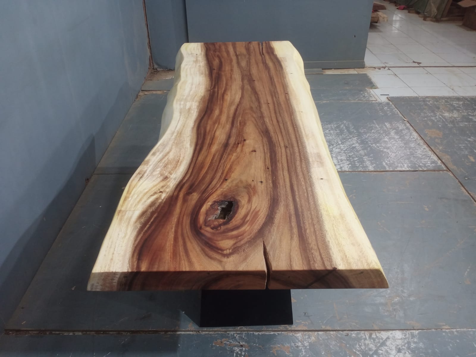 Live Edge Tables