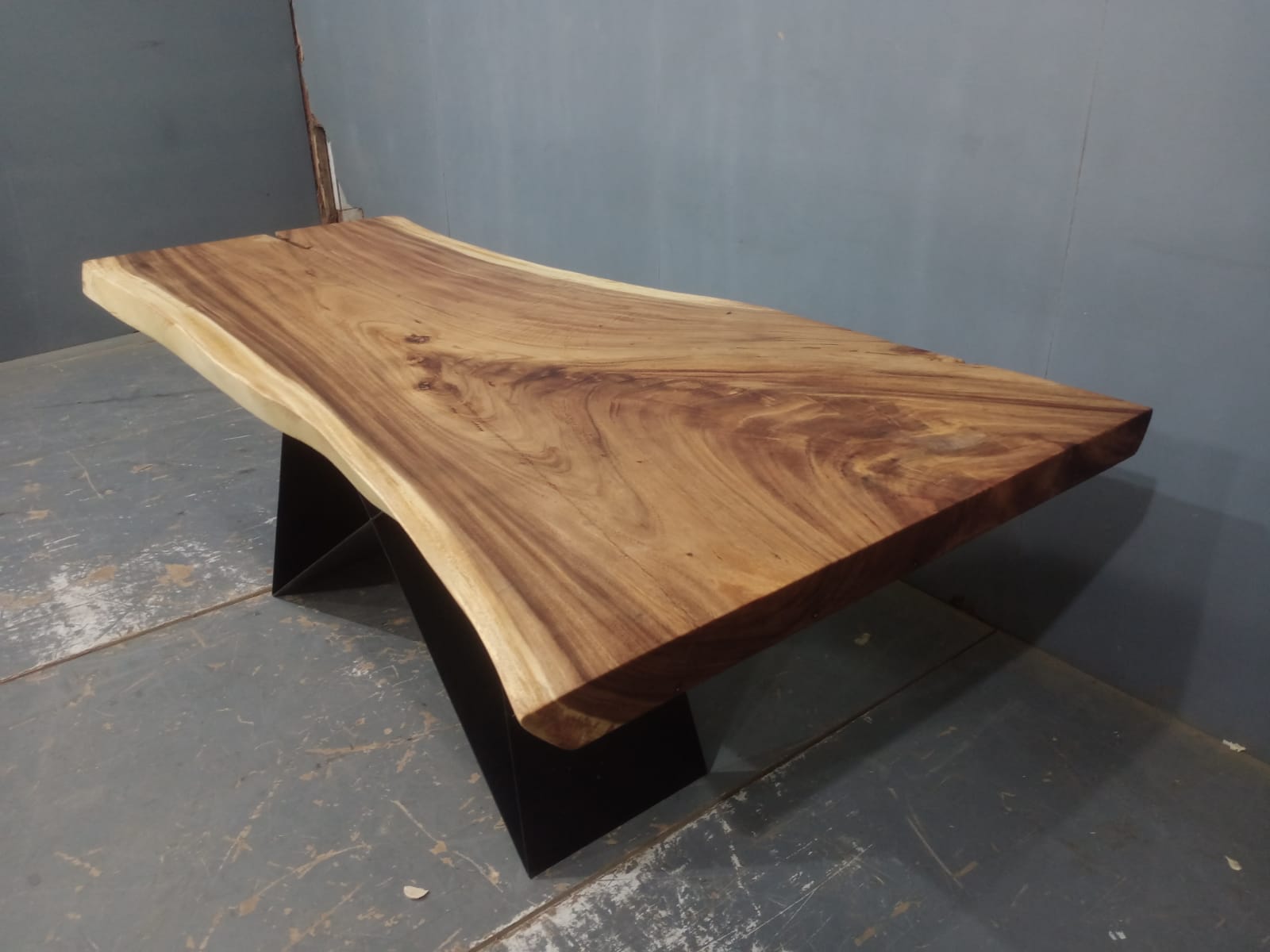 Live Edge Tables