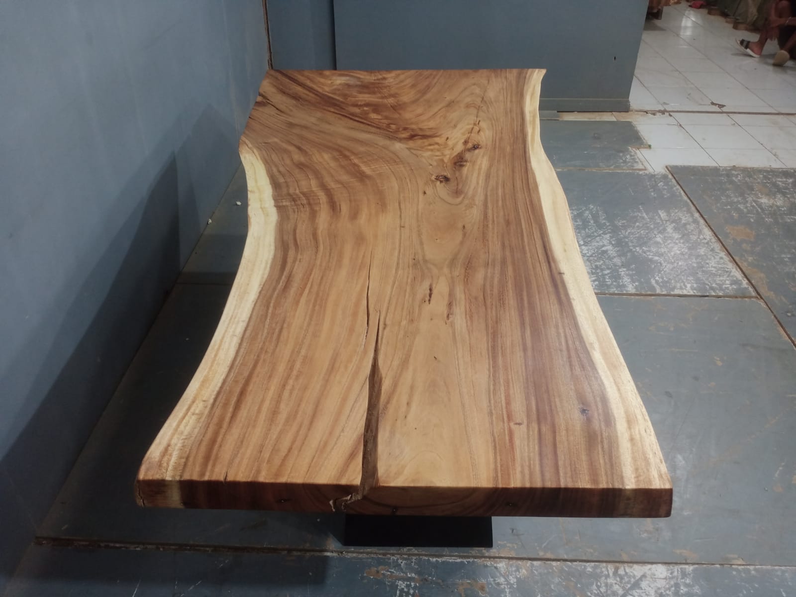 Live Edge Tables