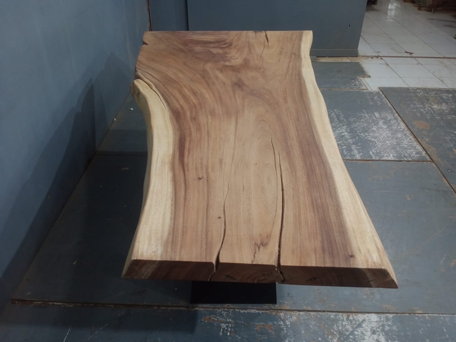 Live Edge Tables