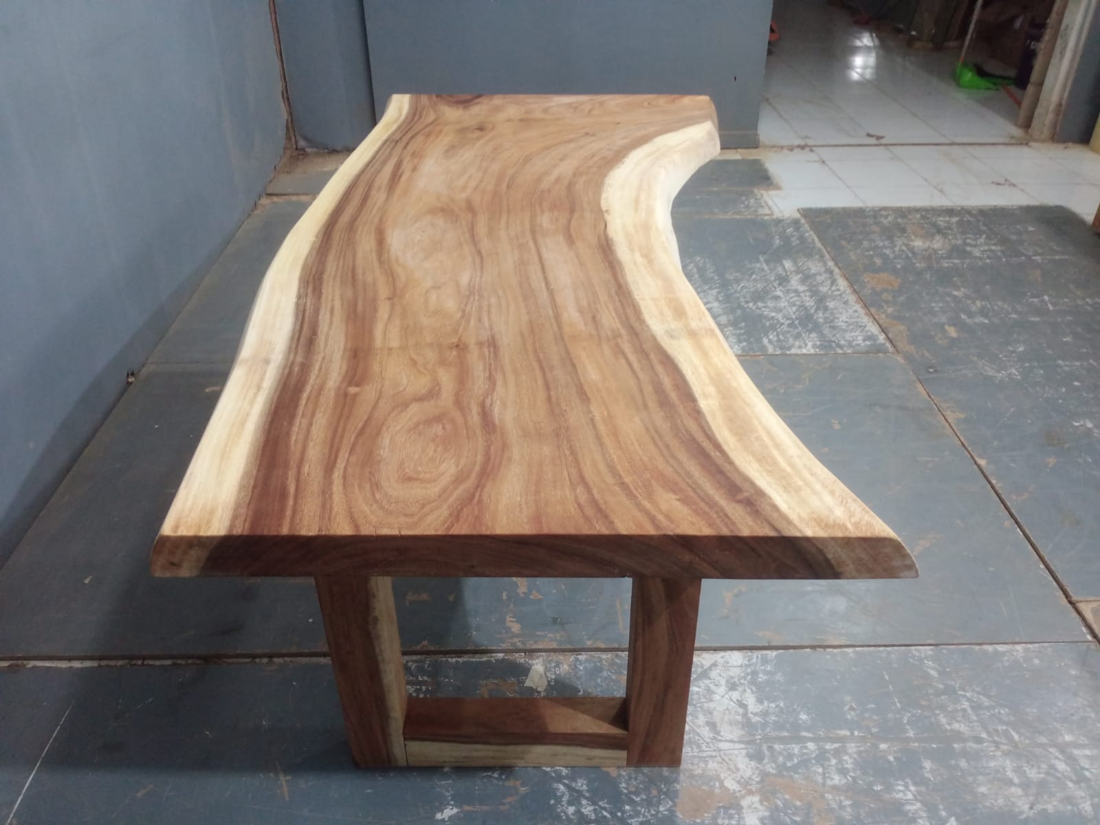 Live Edge Tables
