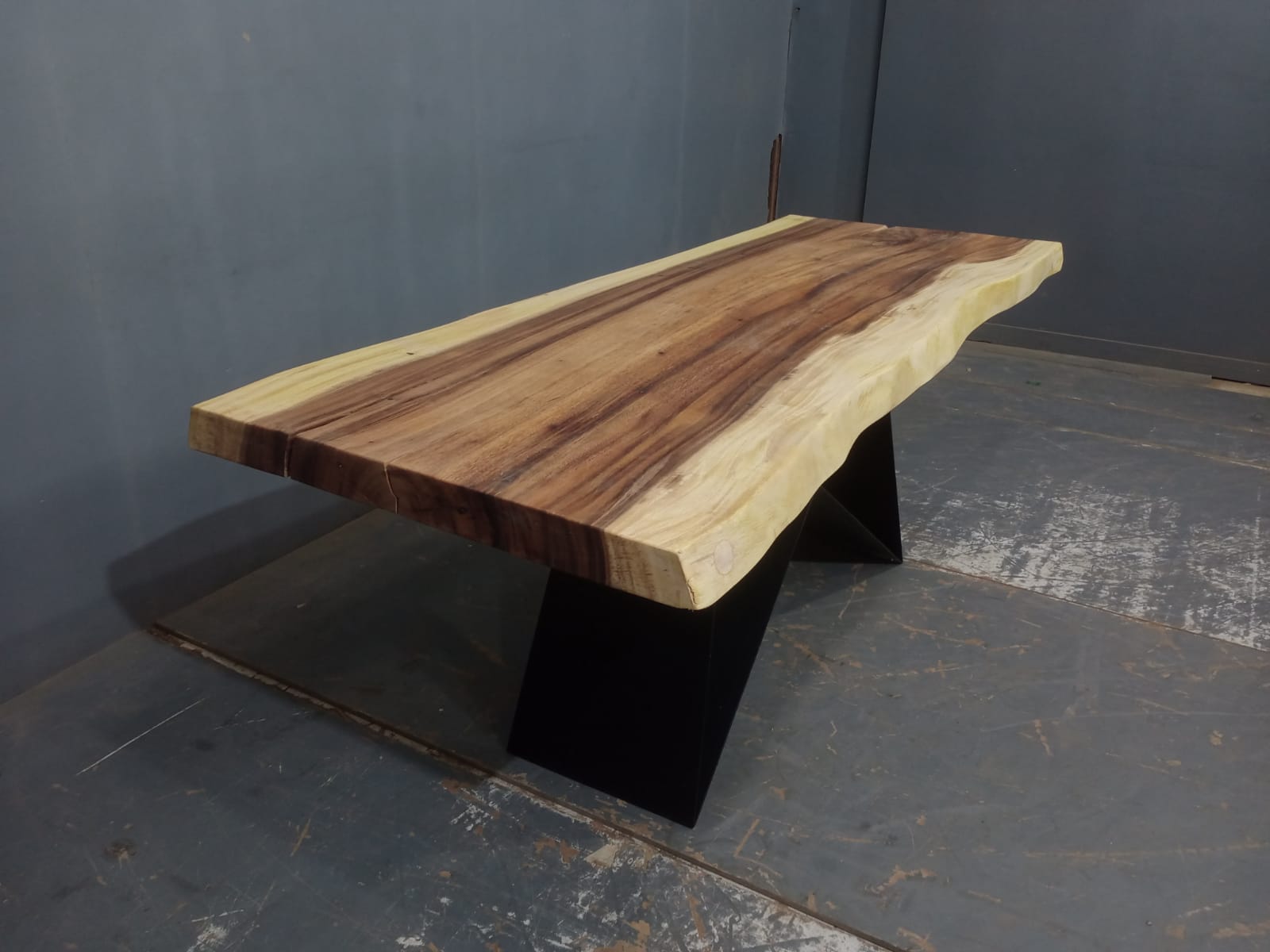 Live Edge Tables