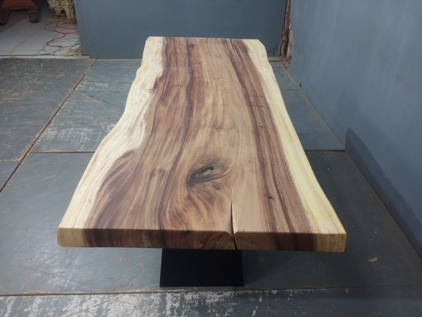Live Edge Tables