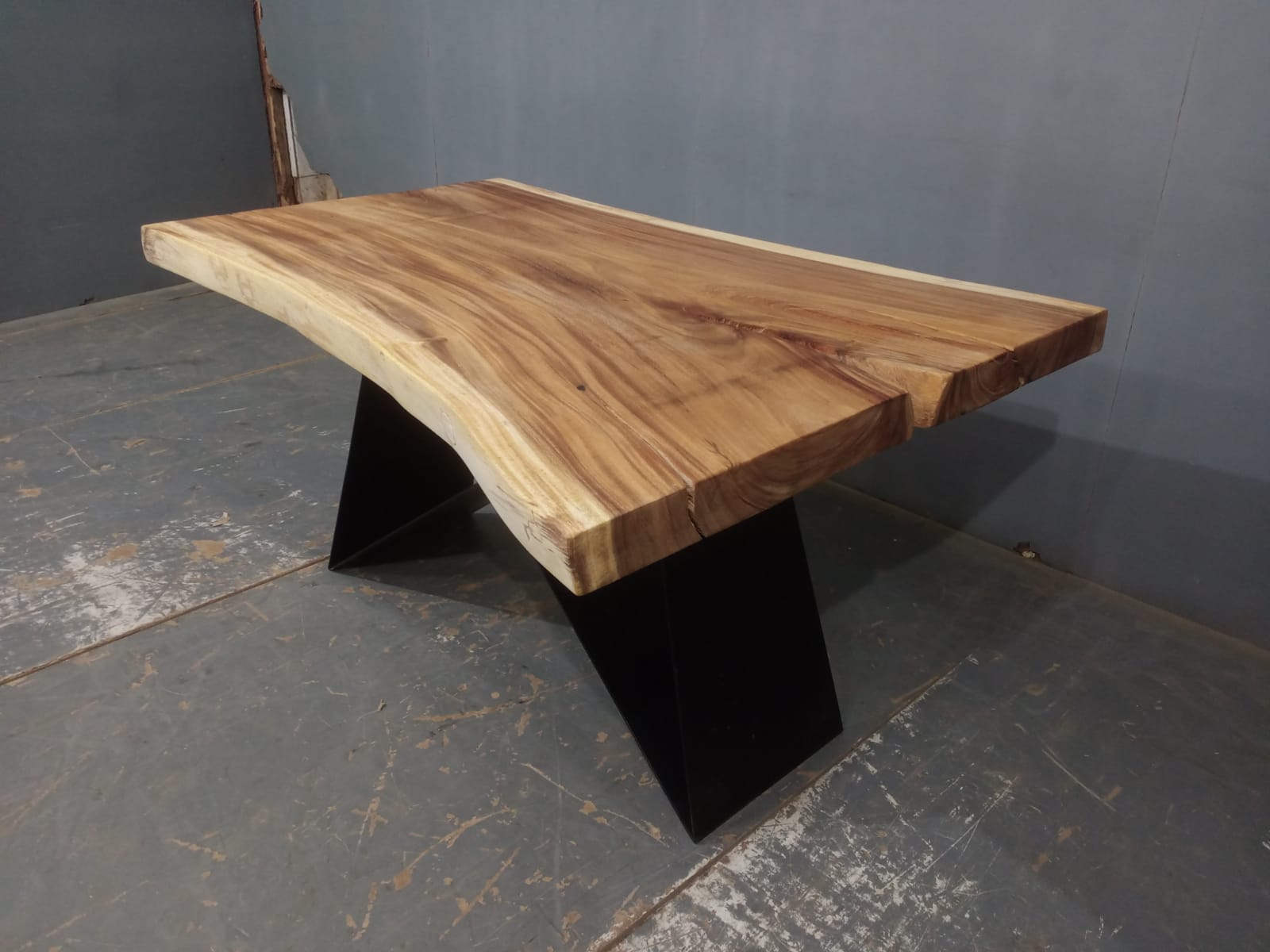 Live Edge Tables