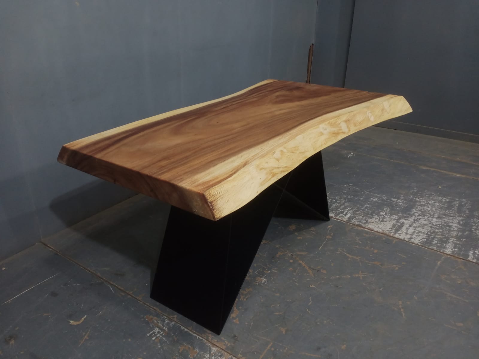 Live Edge Tables