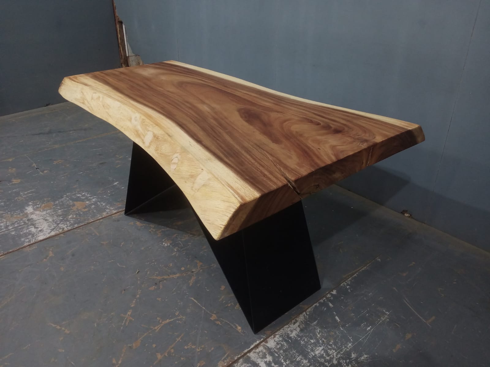 Live Edge Tables