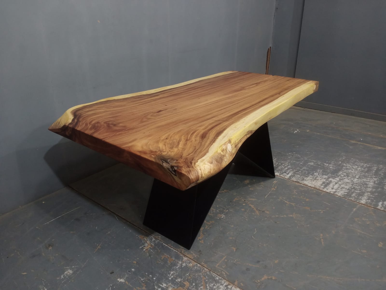 Live Edge Tables