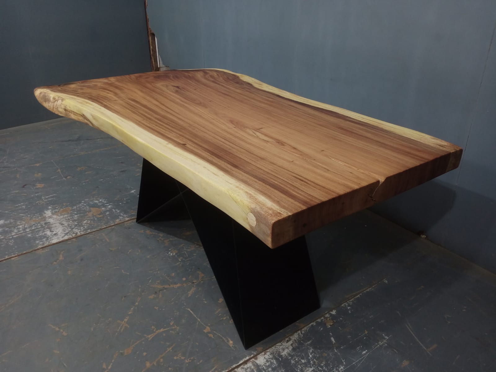 Live Edge Tables
