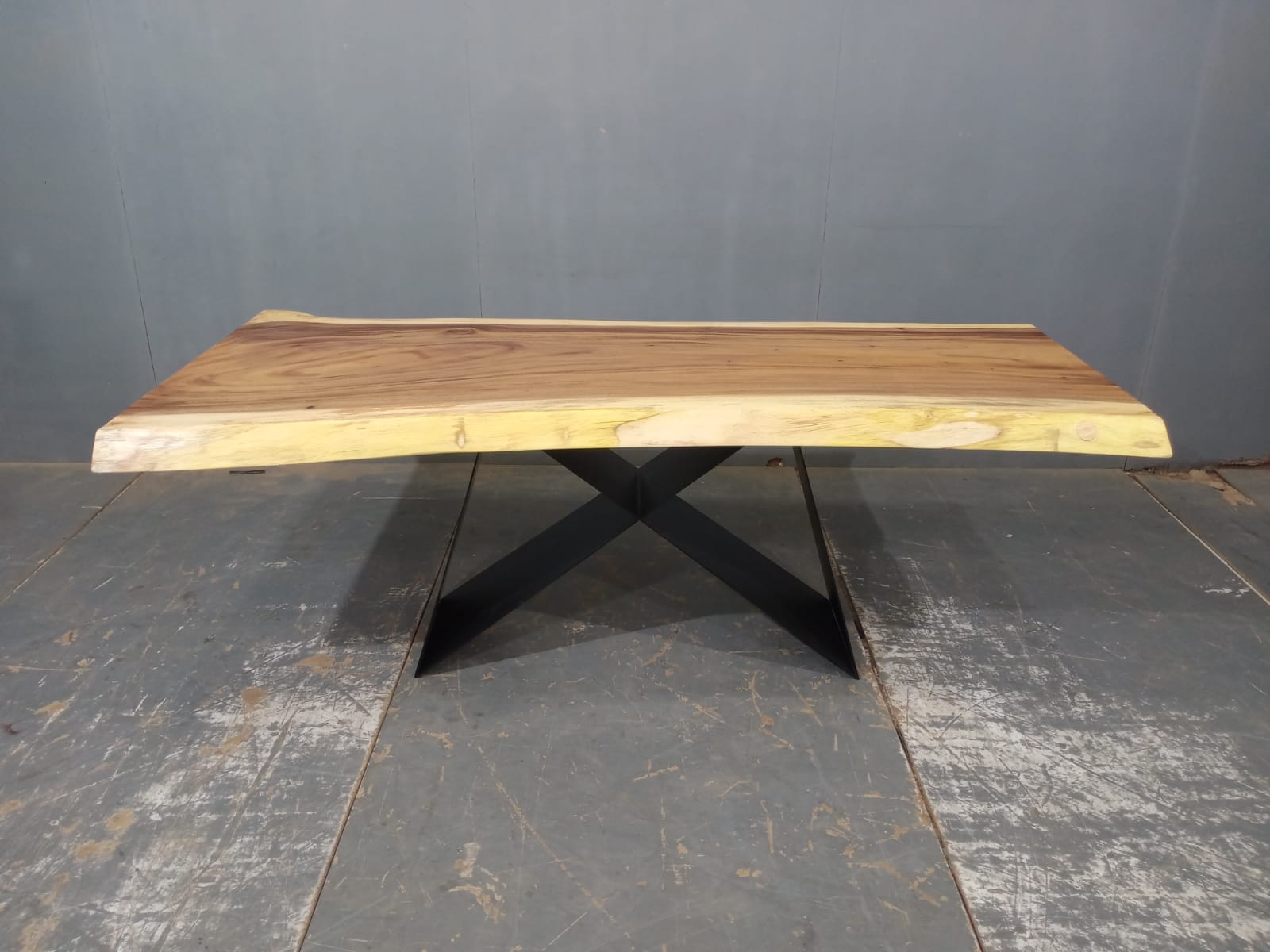 LIVE EDGE TABLES