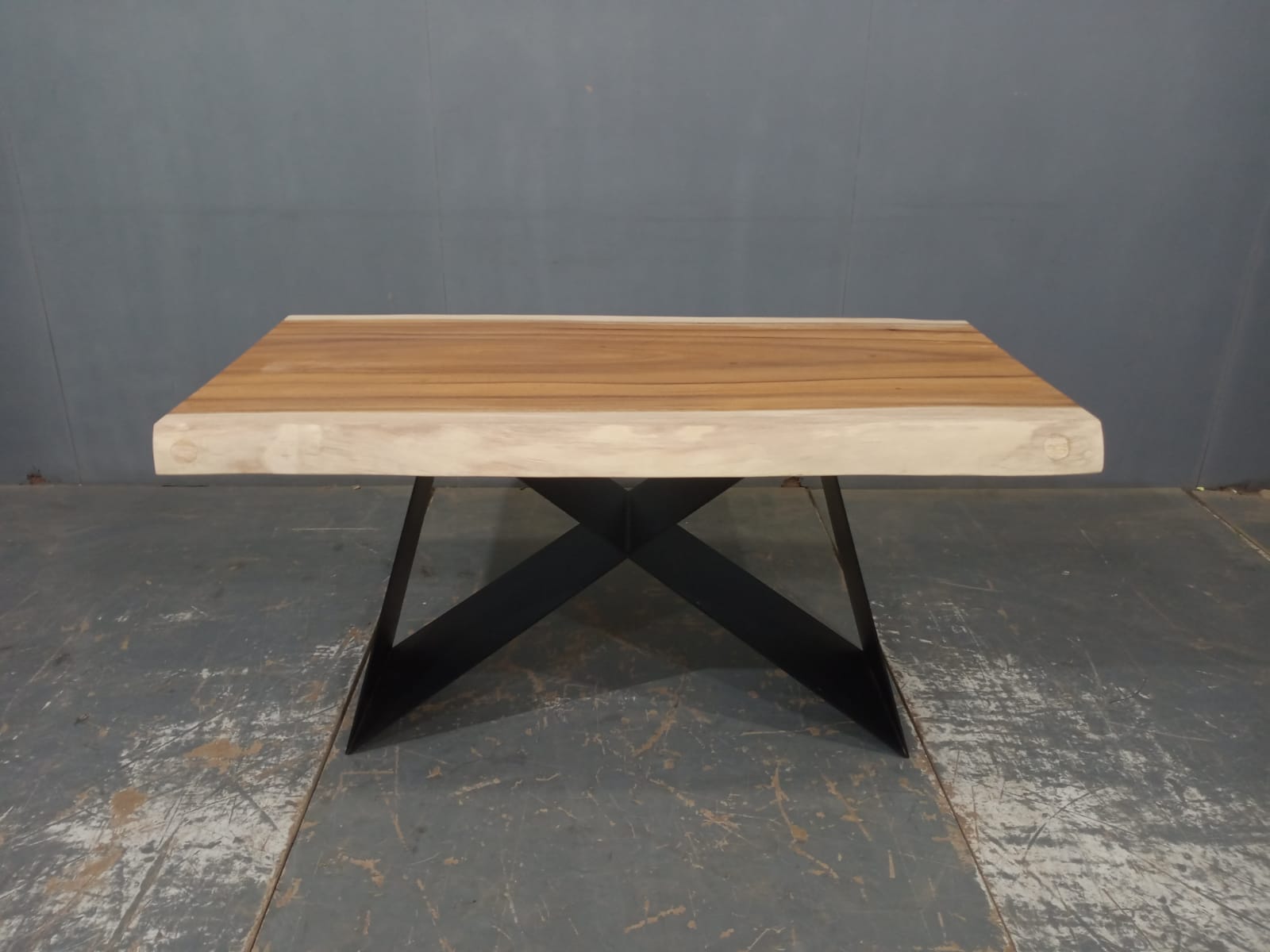 LIVE EDGE TABLES
