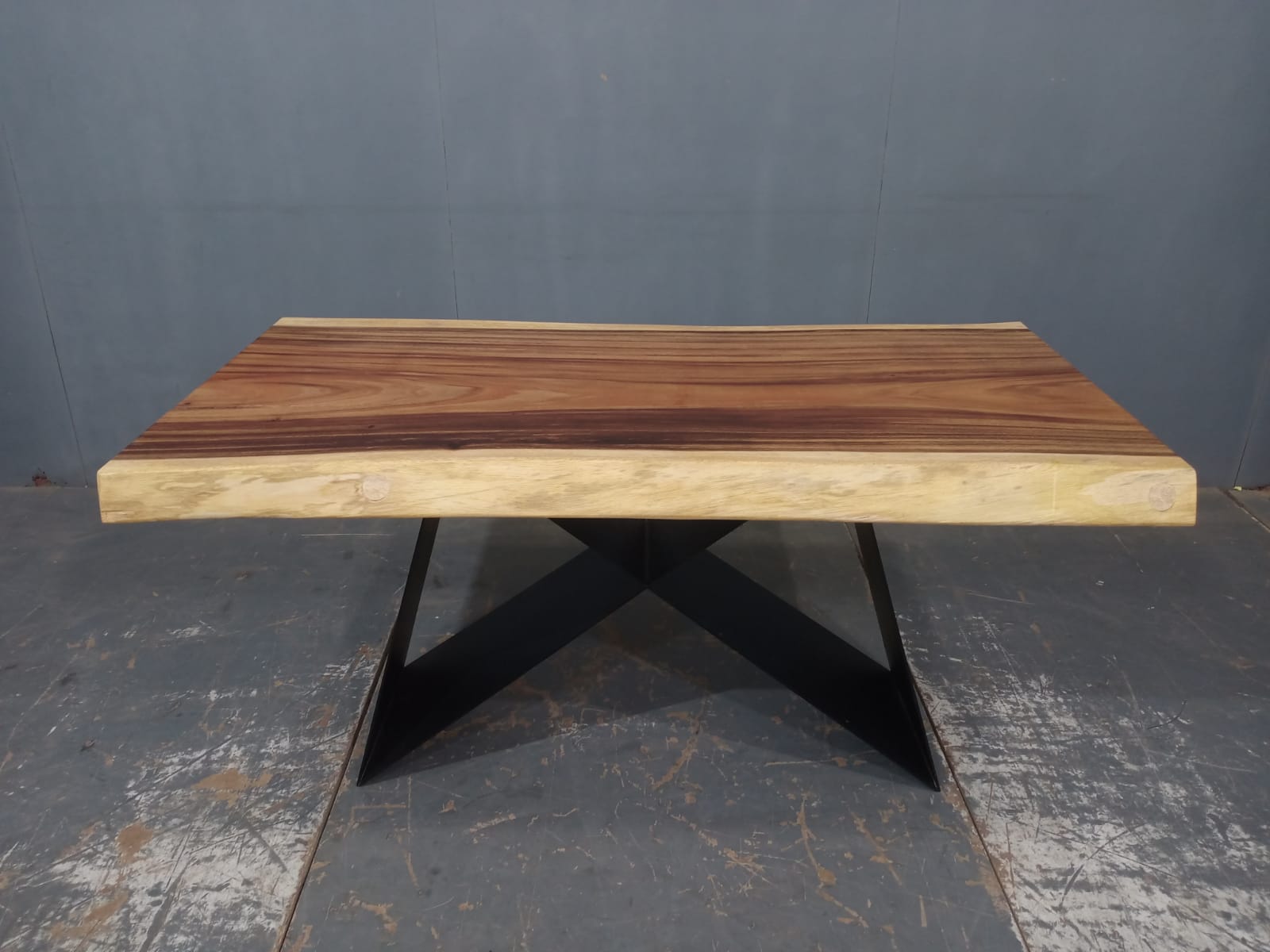 LIVE EDGE TABLES