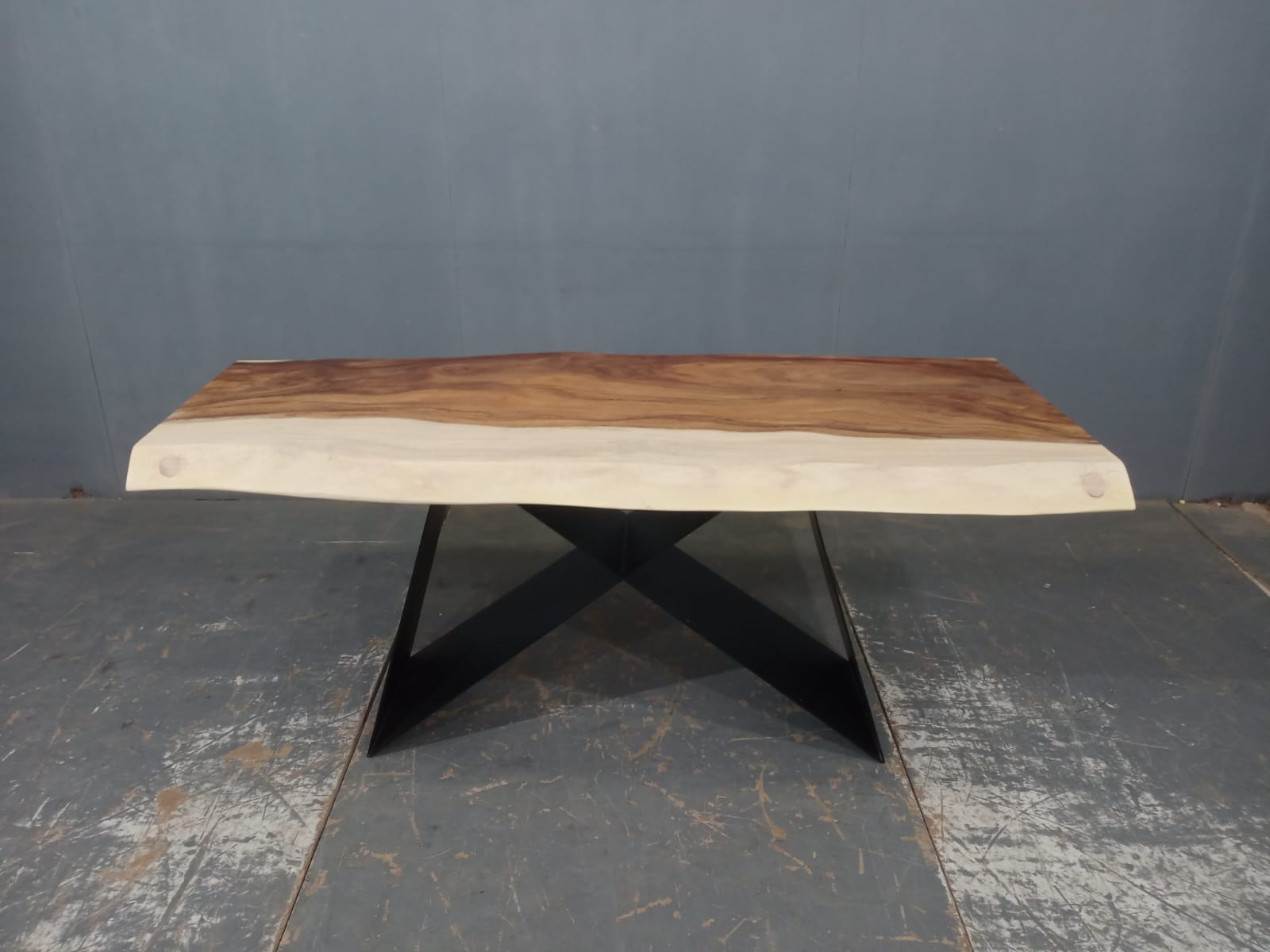 LIVE EDGE TABLES