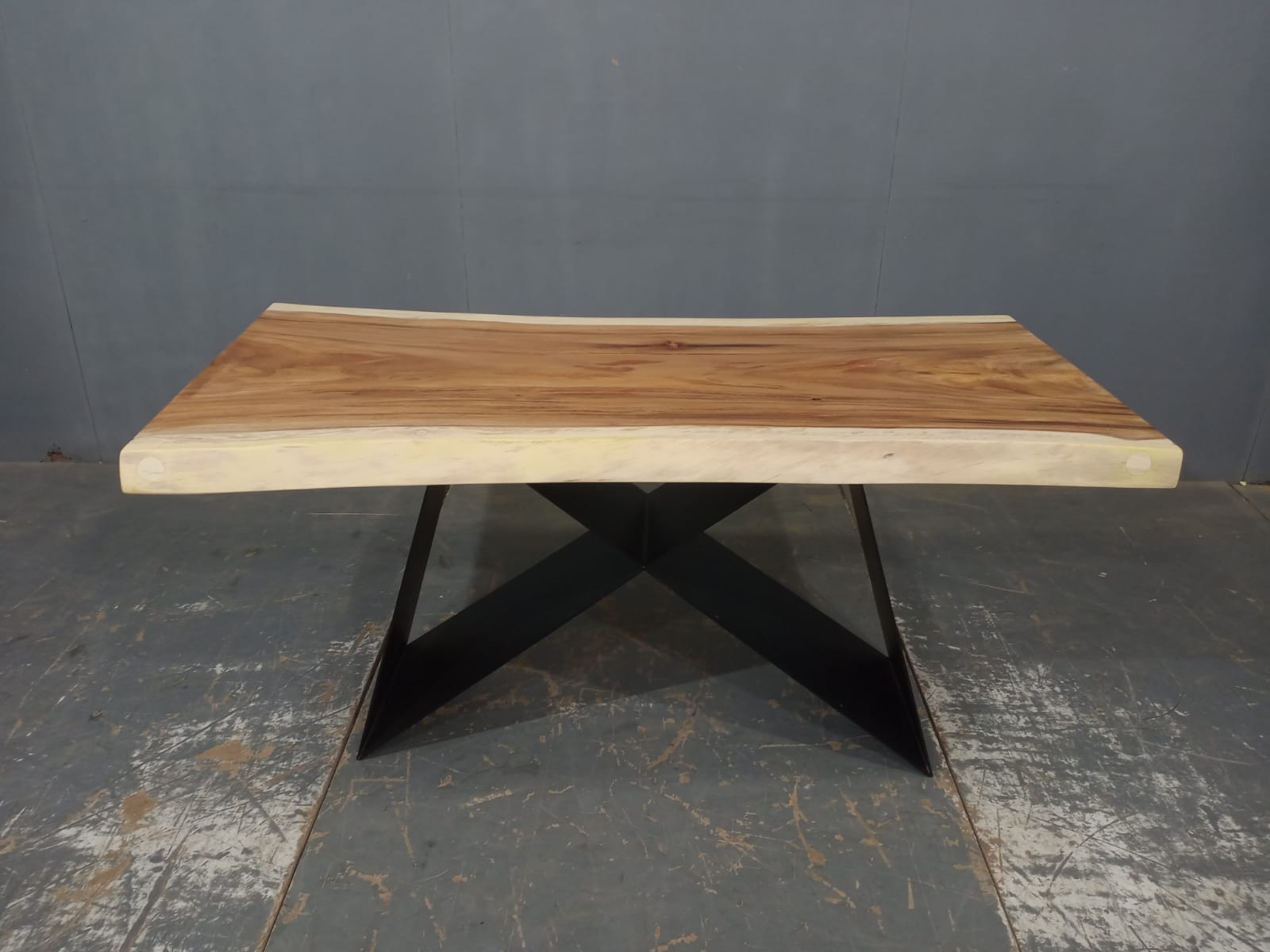 LIVE EDGE TABLES