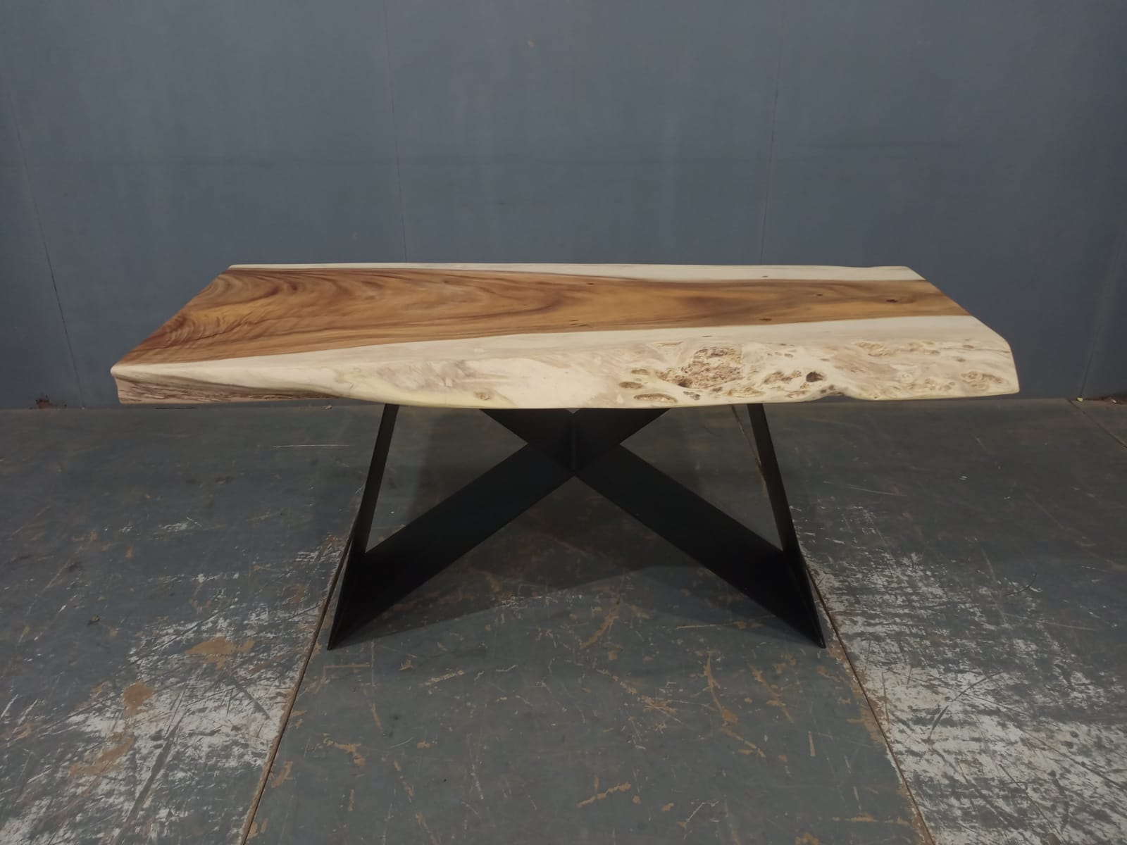 LIVE EDGE TABLES