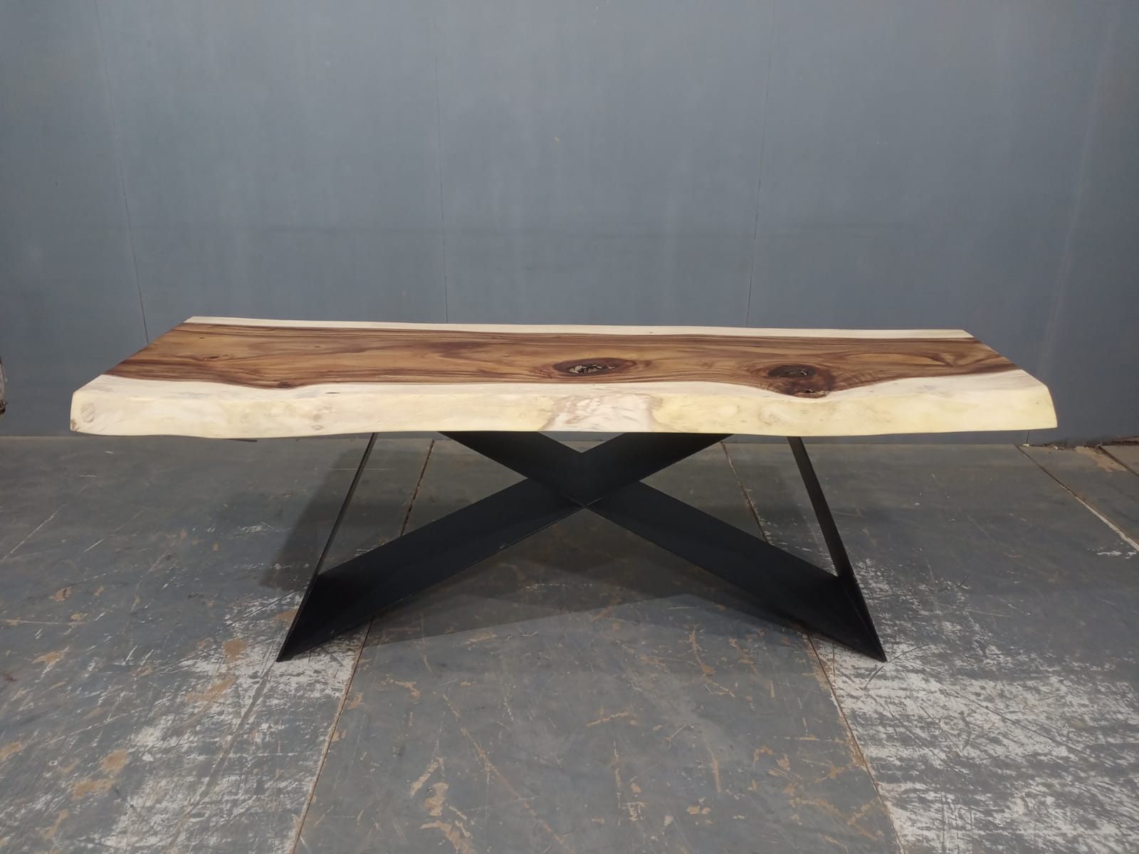 LIVE EDGE TABLES