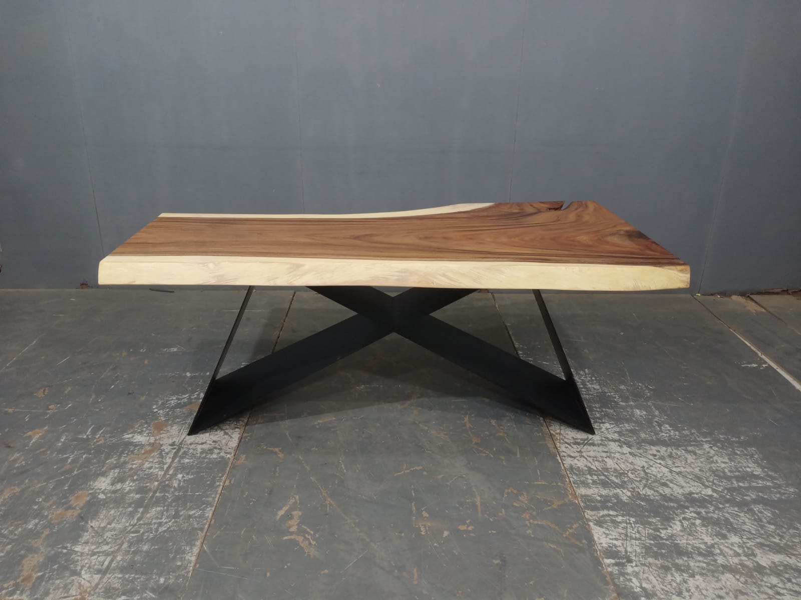 LIVE EDGE TABLES