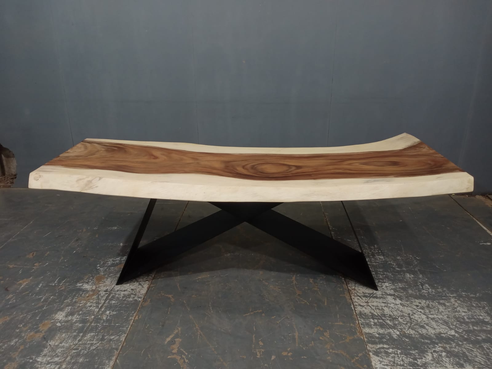 LIVE EDGE TABLES