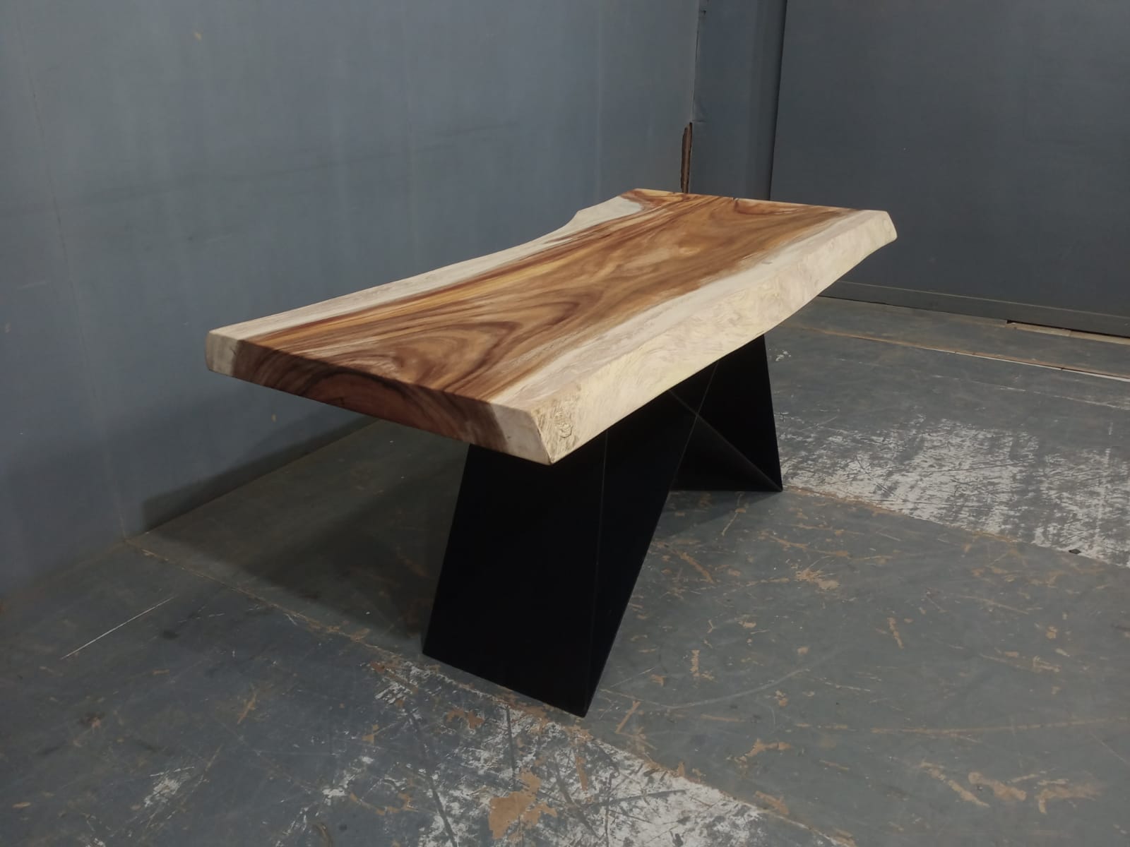 Live Edge Tables