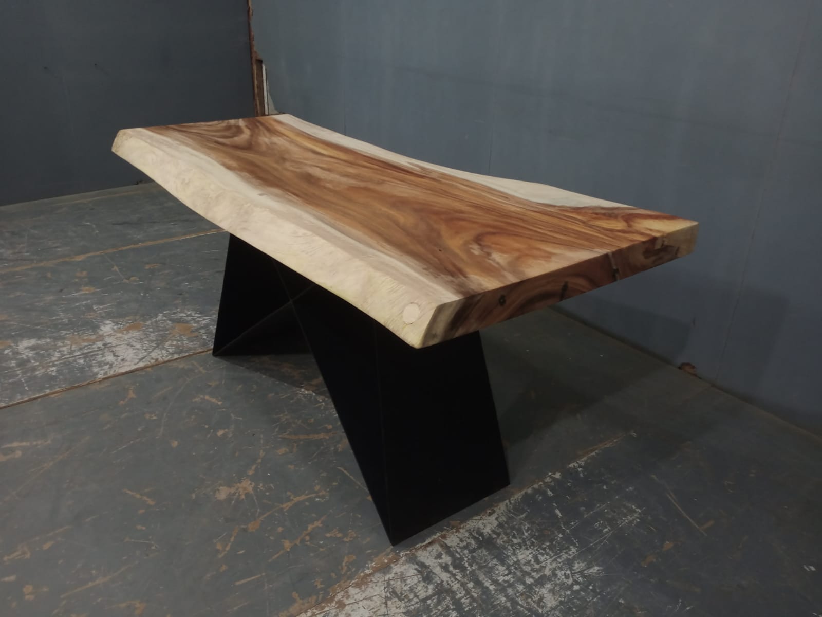 Live Edge Tables