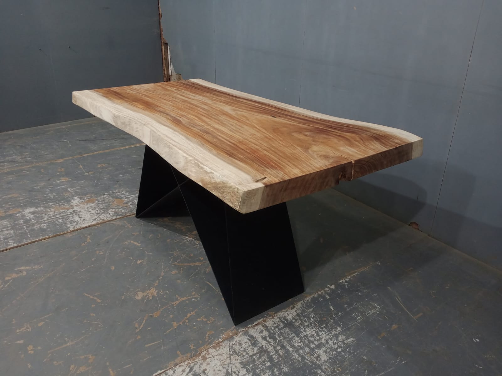 Live Edge Tables
