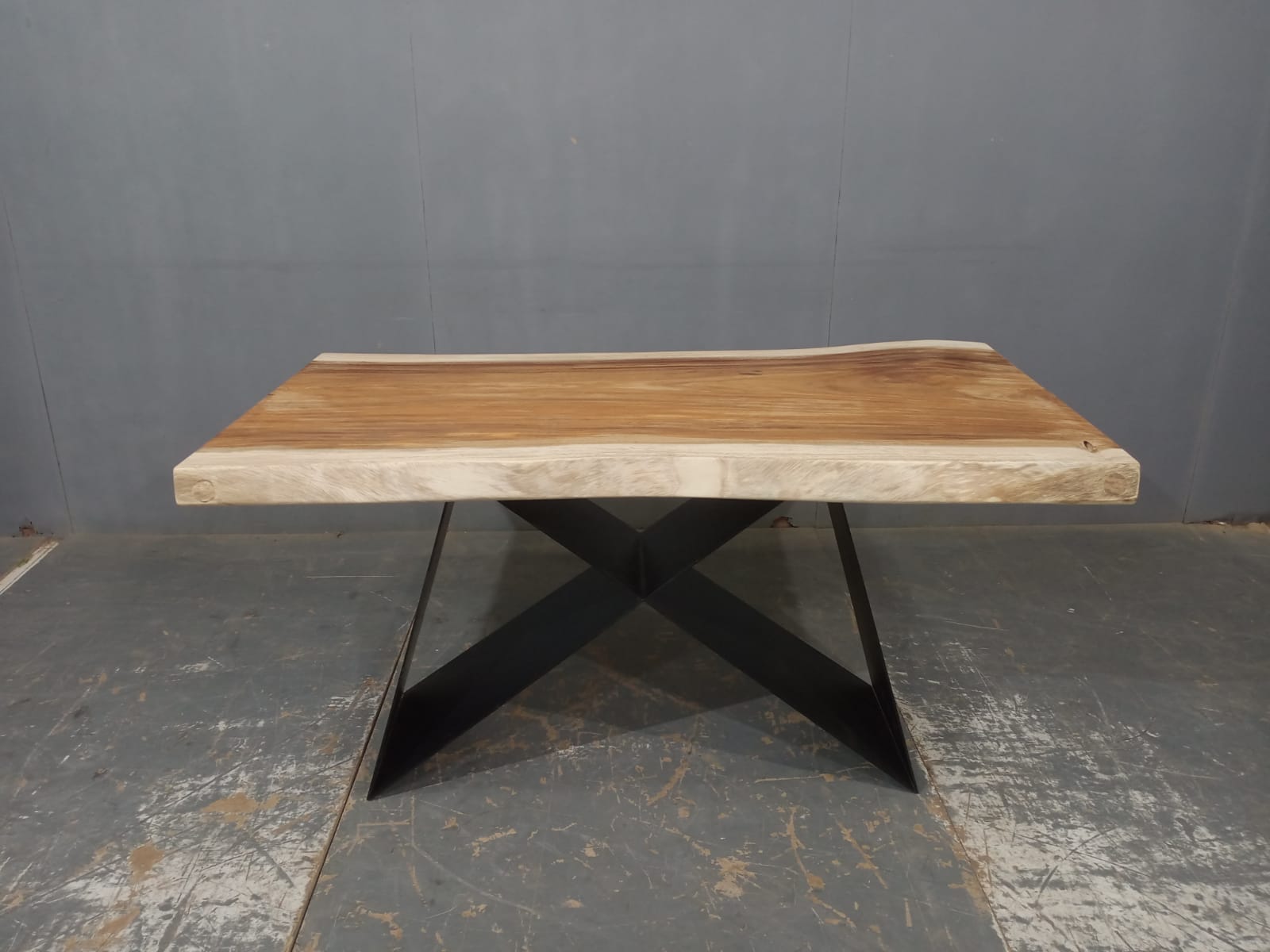 LIVE EDGE TABLES