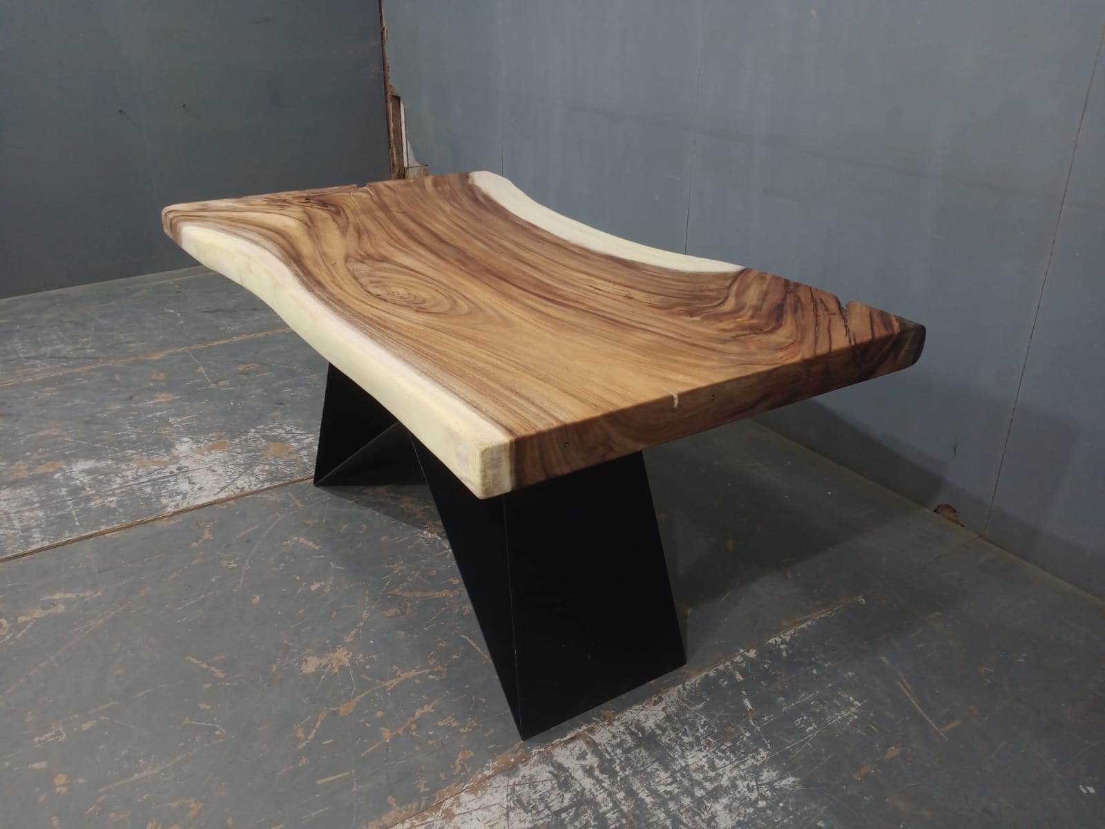 Live Edge Tables