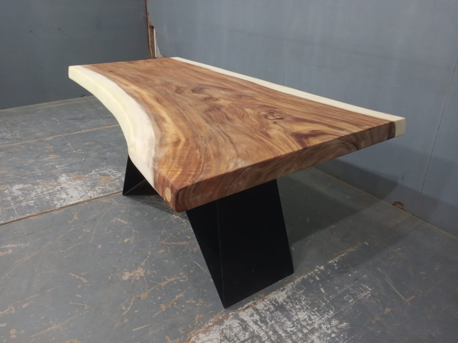 Live Edge Tables