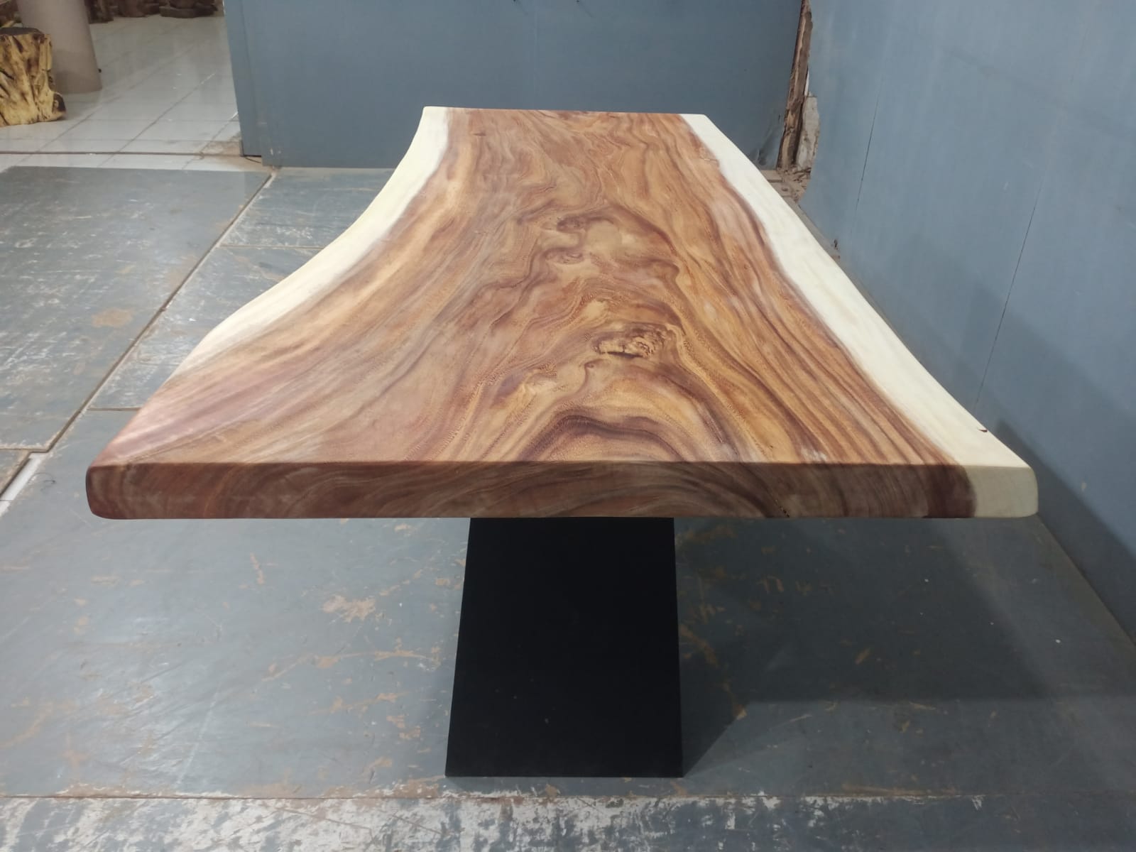 Live Edge Tables