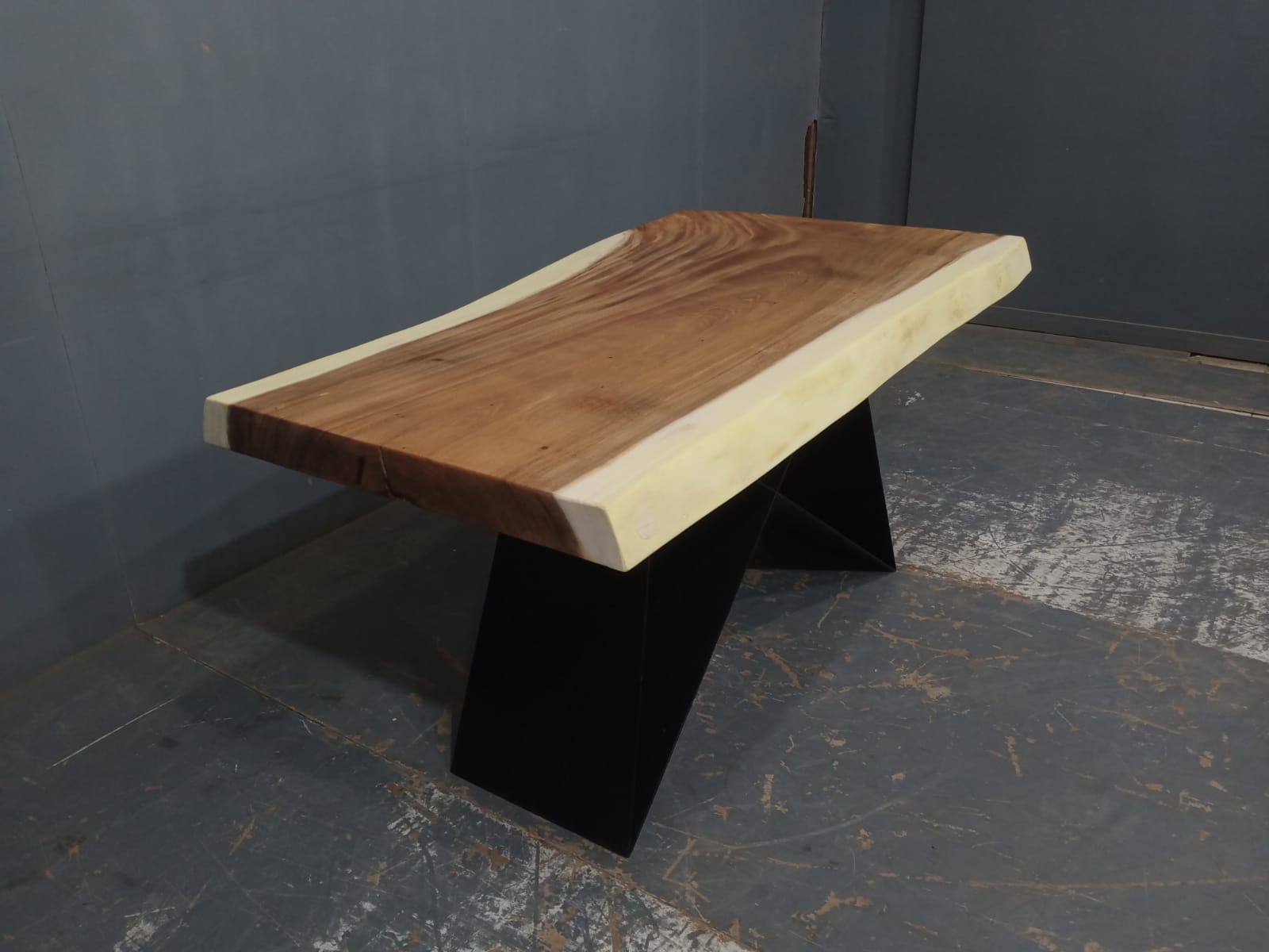 Live Edge Tables