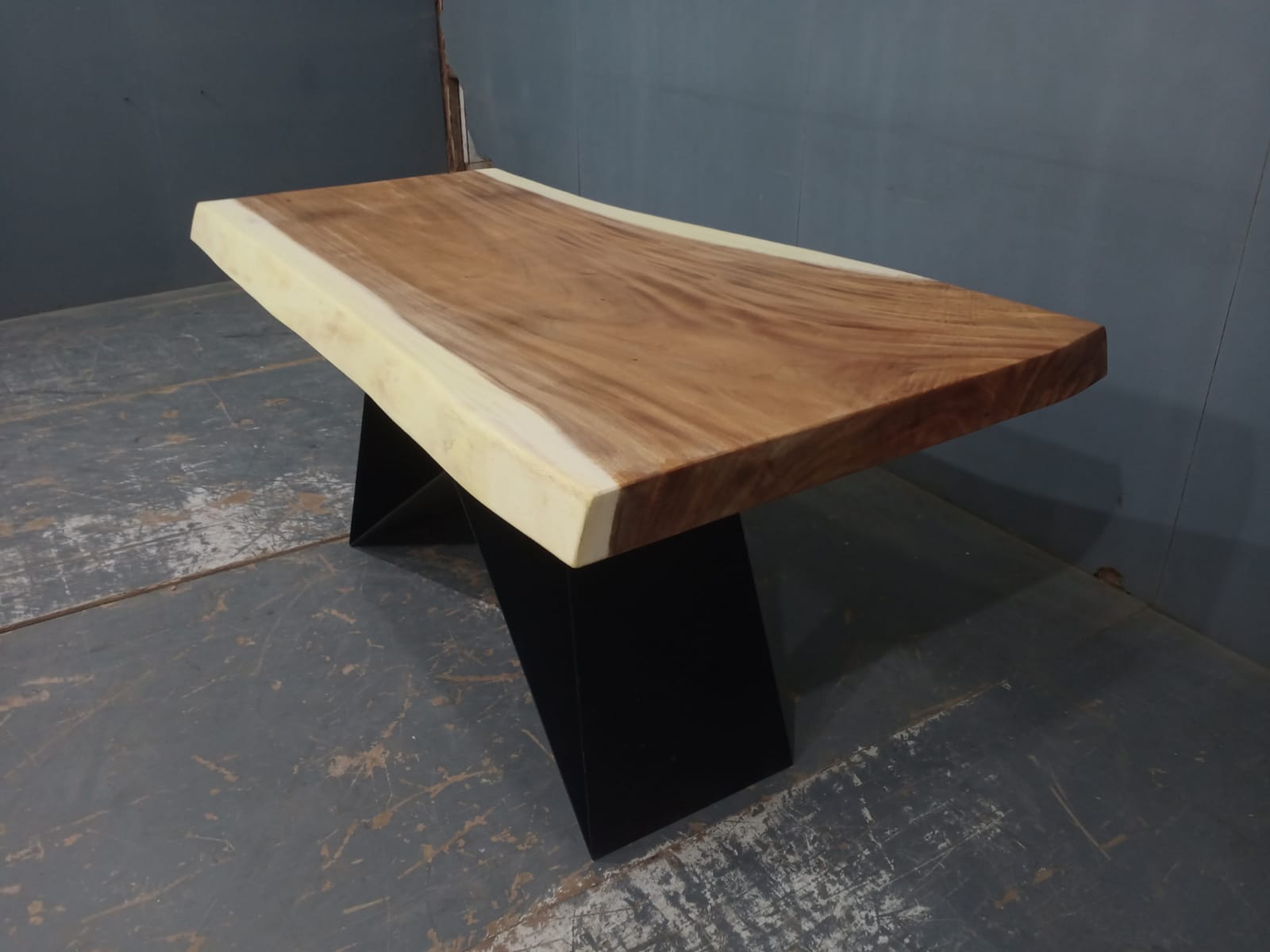 Live Edge Tables