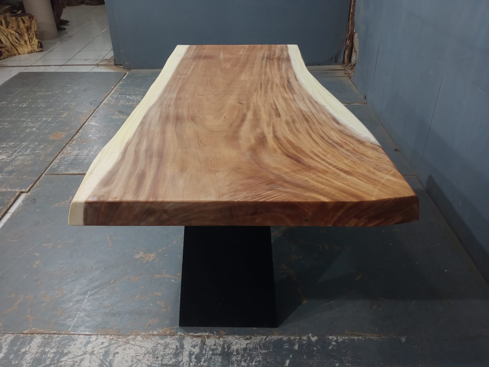 Live Edge Tables