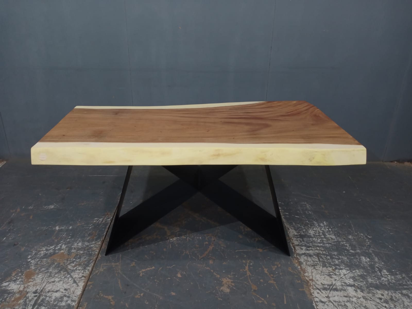 LIVE EDGE TABLES