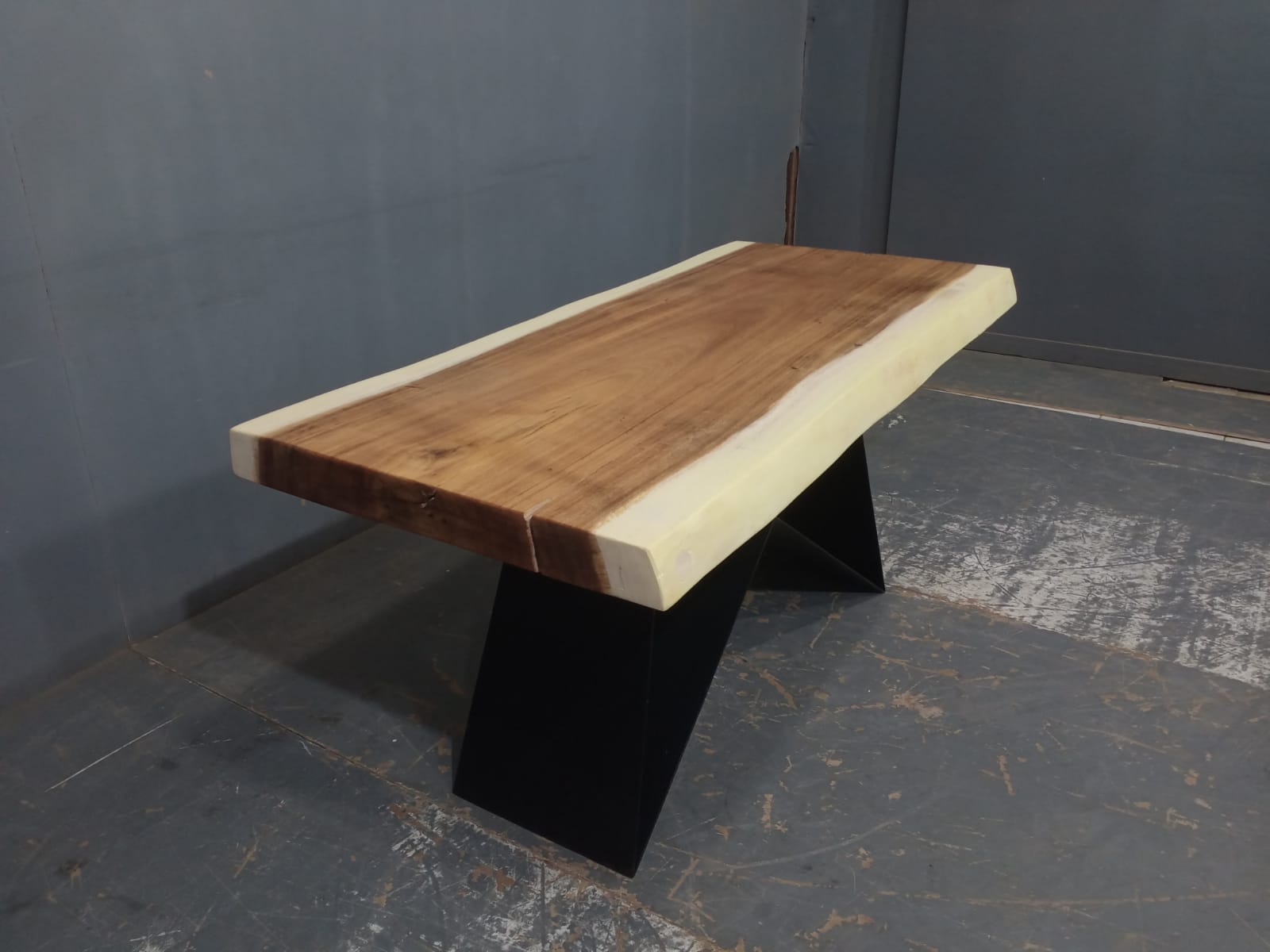 Live Edge Tables
